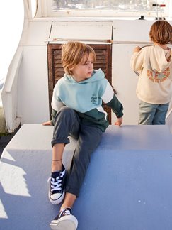 Jungenlooks-Kauf den Look