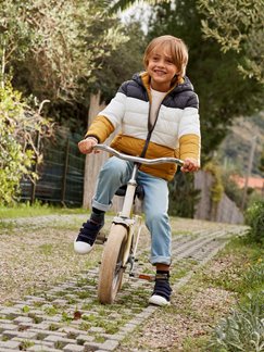 Jungenlooks-Kauf den Look