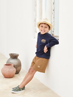 Jungenlooks-Kauf den Look