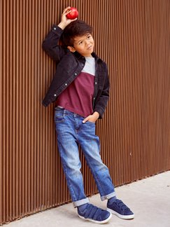Jungenlooks-Kauf den Look