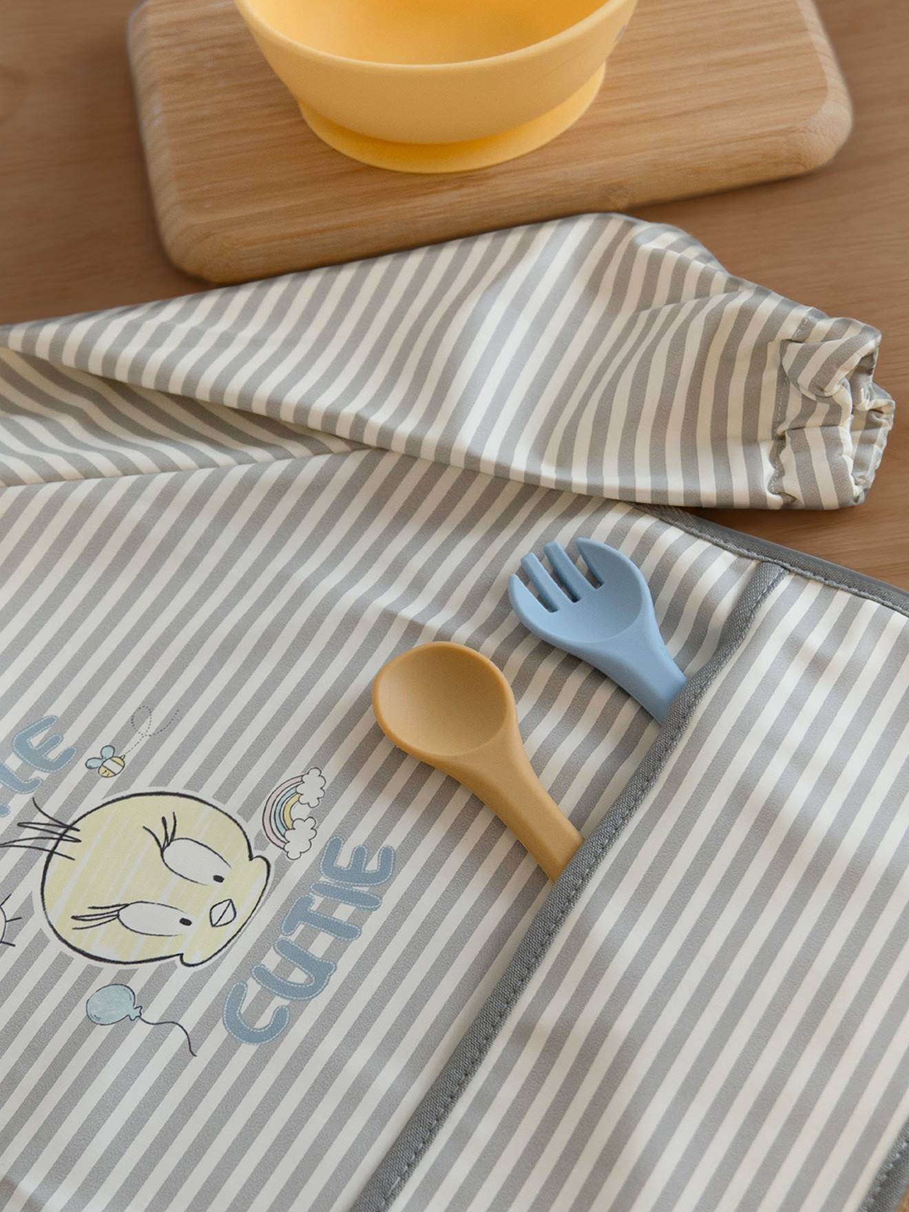 Thumbnail - Baby Lätzchen mit Ärmeln Tweety LOONEY TUNES