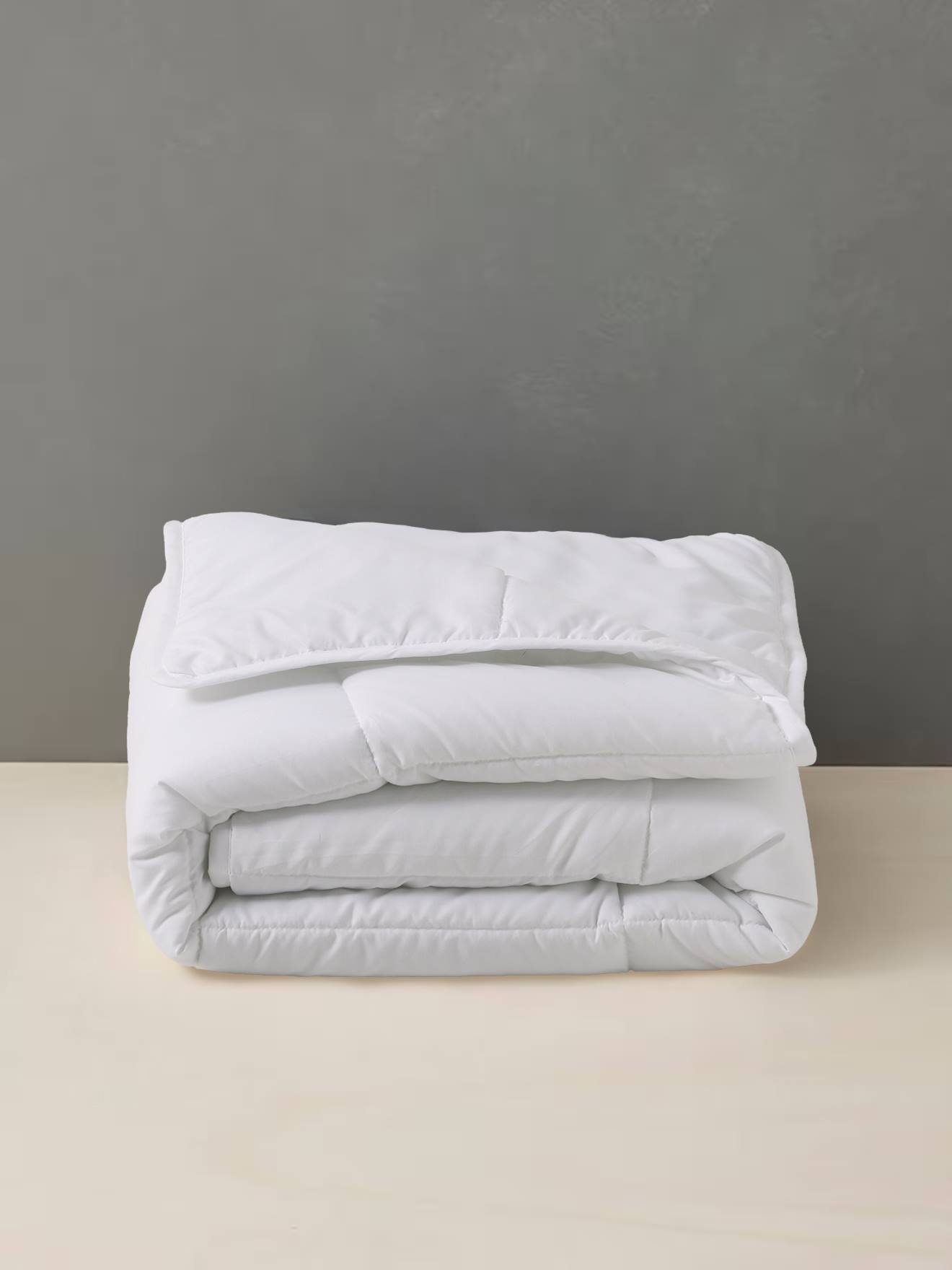 Baby Steppdecke Mikrofaser weiß Gr. 100x140 von vertbaudet