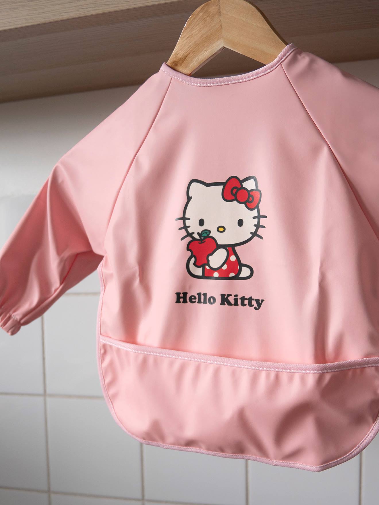Baby Lätzchen mit Ärmeln HELLO KITTY