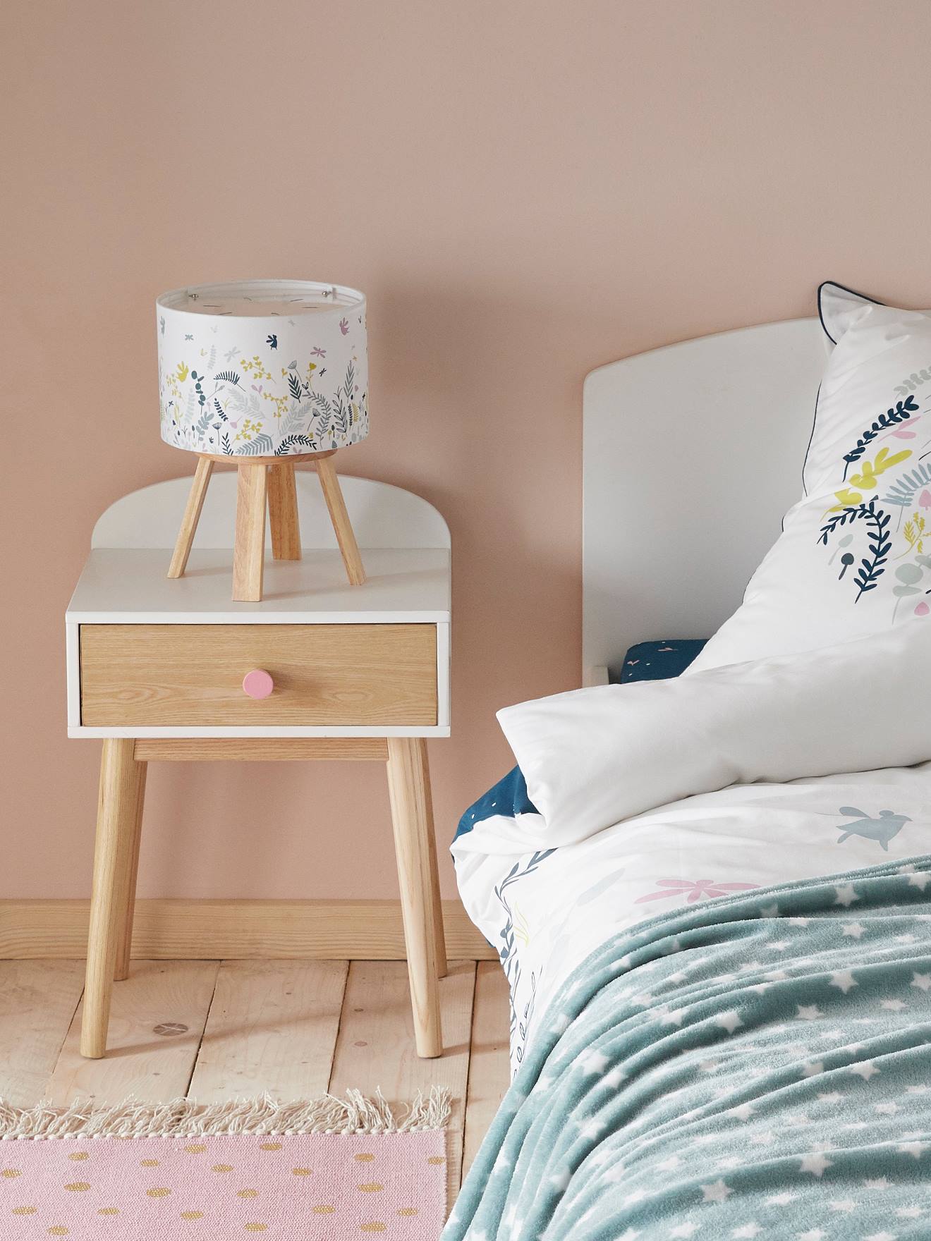 Nachttischlampe BOTANIK mit Blumenprint