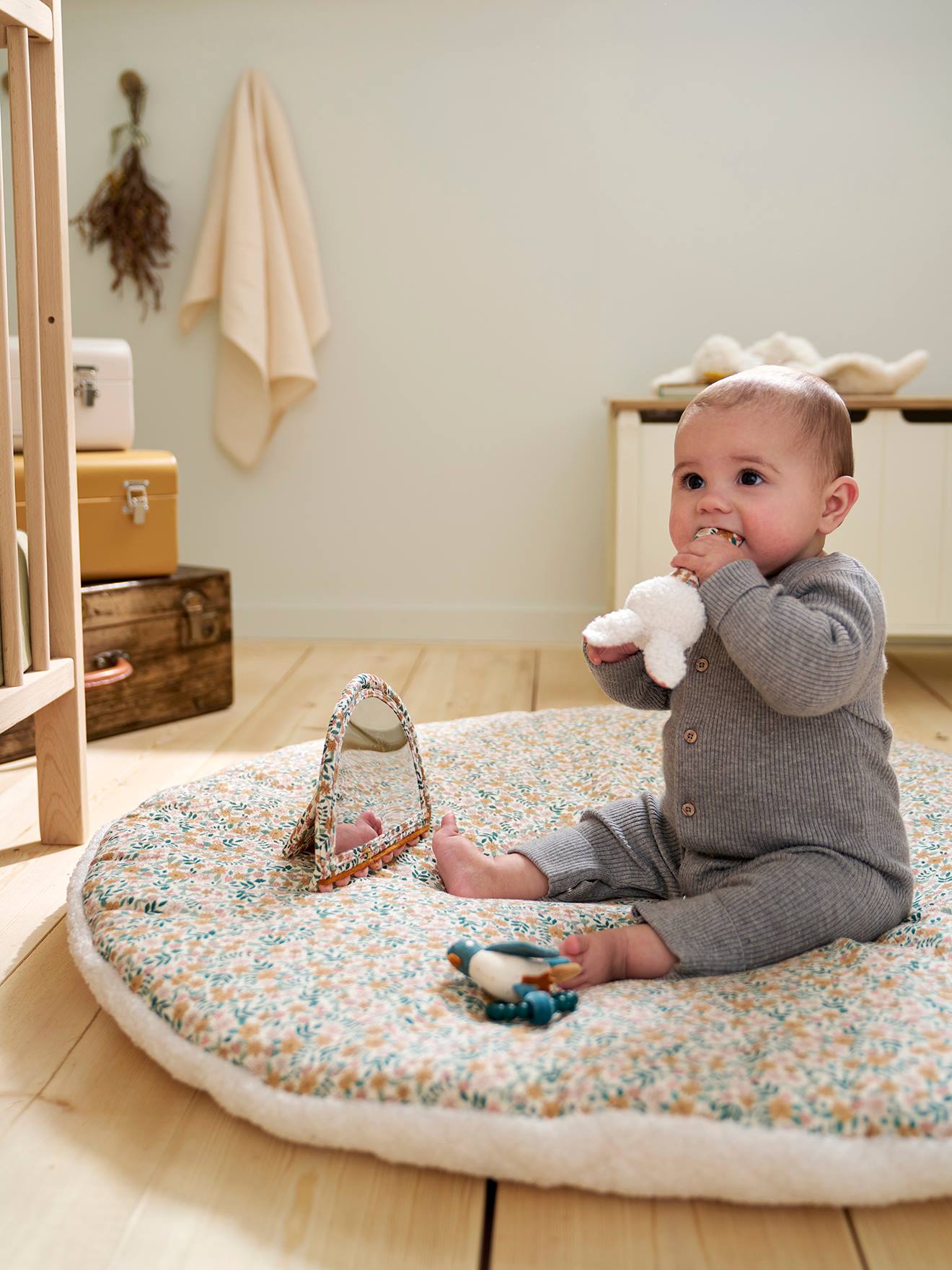 Vertbaudet Wendbare Baby Activity-Decke Retro Flower Gelb Einheitsgröße