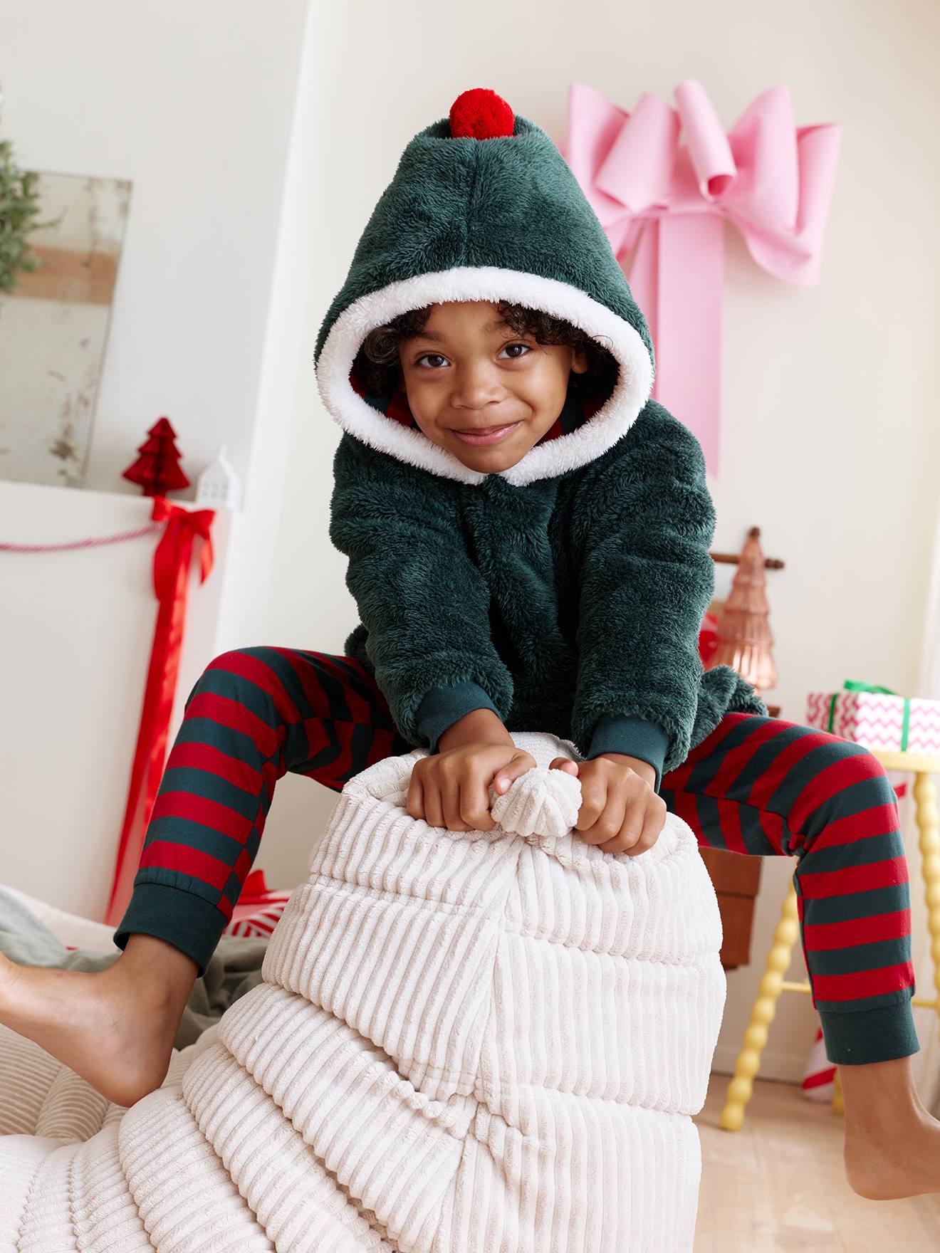 3-teiliges Schlafanzug-Set mit Kapuzen-Sweatshirt für Jungen