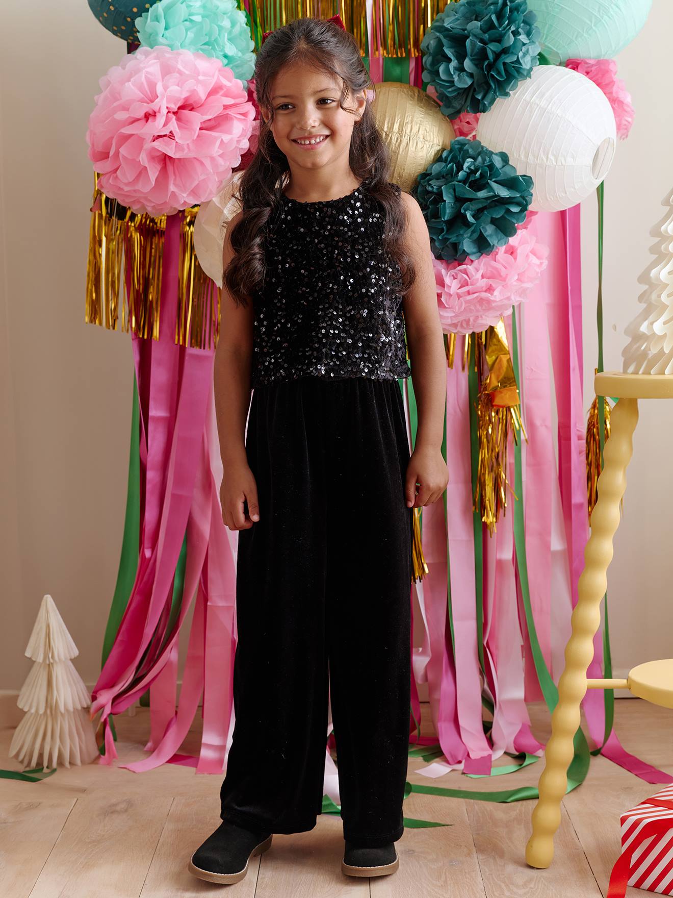 Festlicher Jumpsuit mit Pailletten und Samt