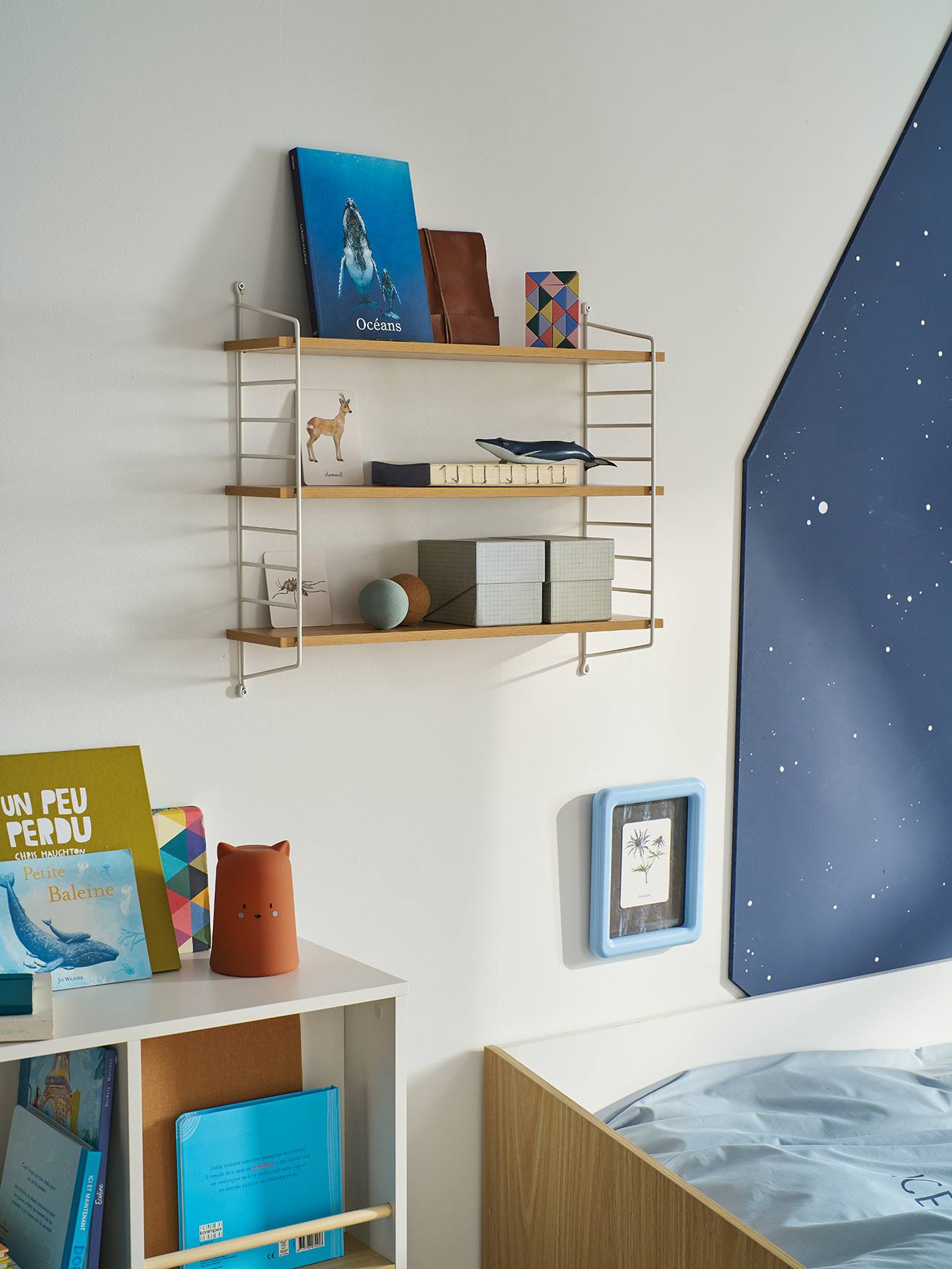 Thumbnail - Wandregal aus Metall mit Böden in Holzoptik