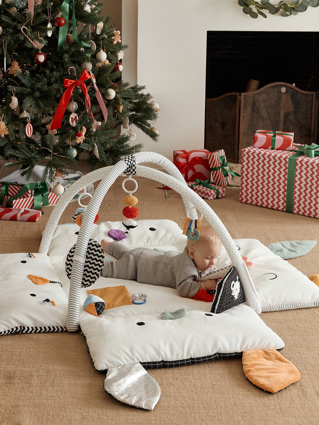 Vertbaudet Mitwachsende Baby Activity-Decke Mit Spielbögen Sensorik-Spass Mehrfarbig Einheitsgröße