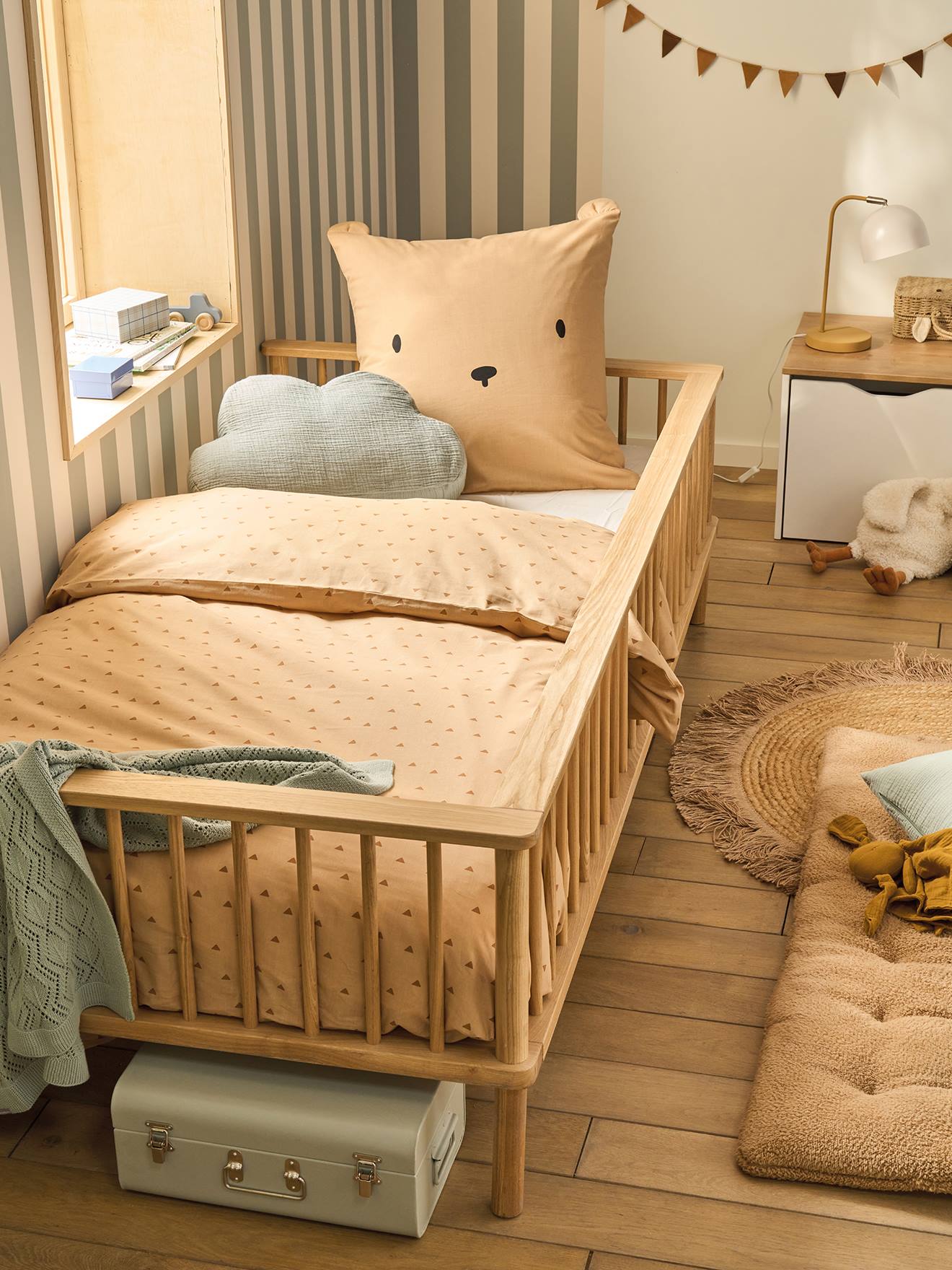 Thumbnail - Mitwachsendes Kinderbett aus Buchenholz