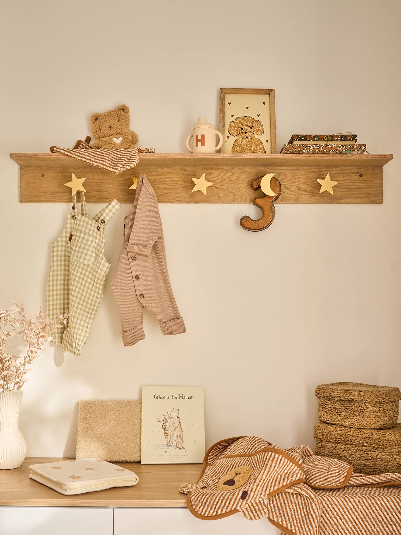 Vertbaudet Wandgarderobe Mond & Sterne Mit Ablage Und 5 Kleiderhaken Braun Einheitsgröße