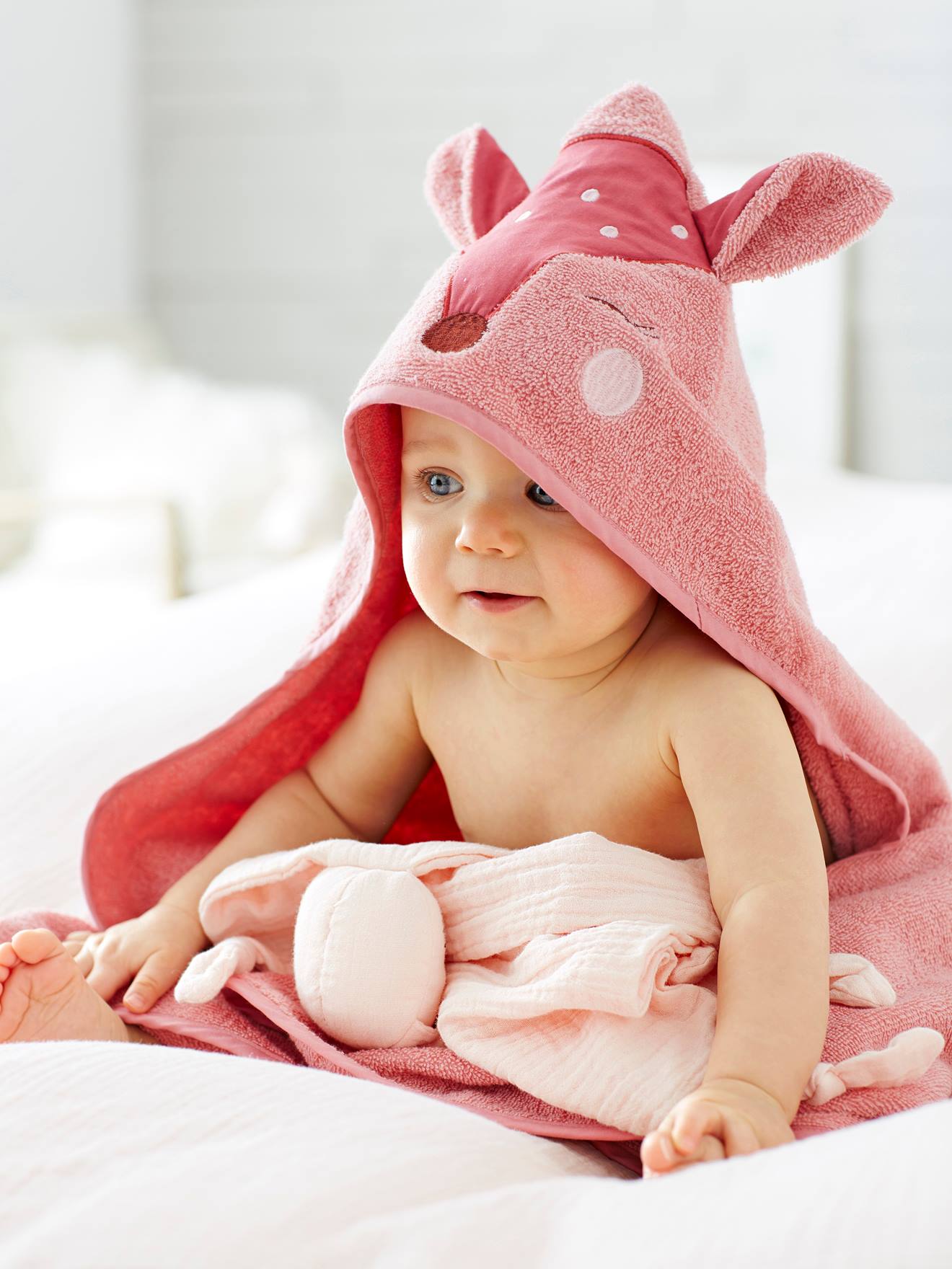 Baby-Set REHKITZ aus Badetuch & Waschhandschuh rosa/reh Gr. 100x100 von vertbaudet