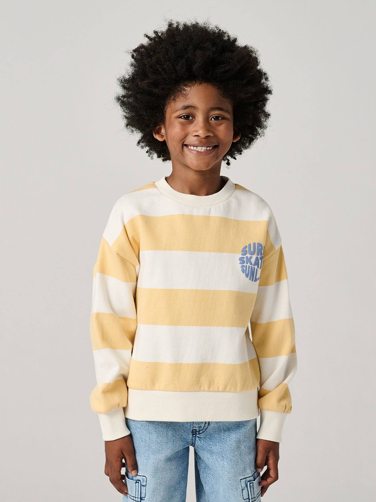 Sweatshirt mit Streifen und Print Jungen