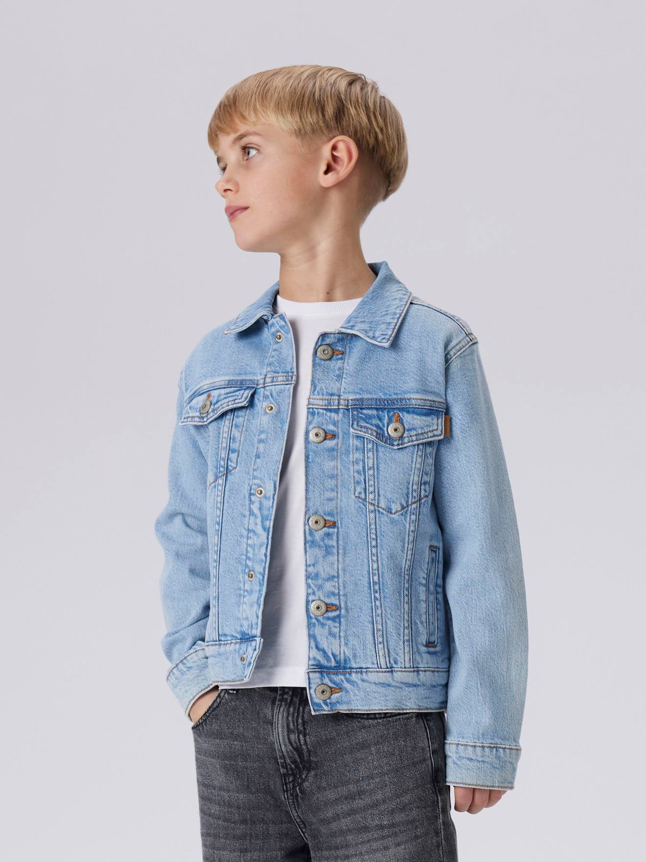 Thumbnail - Jeansjacke Jungen NAME IT mit Recycling-Baumwolle gebleicht
