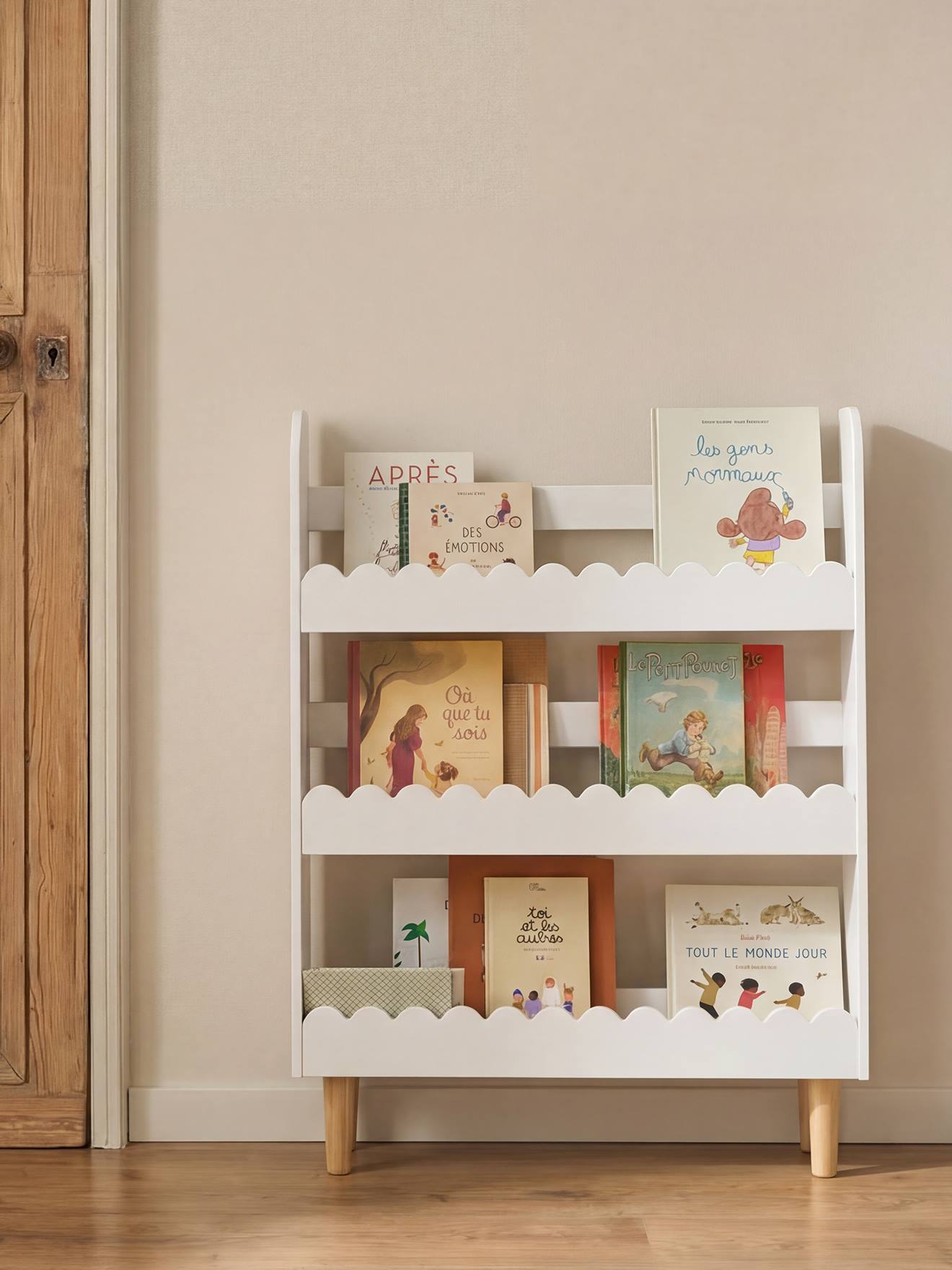 Vertbaudet Schmales Wand-Bücherregal Feston Mit Füßen Weiß Einheitsgröße