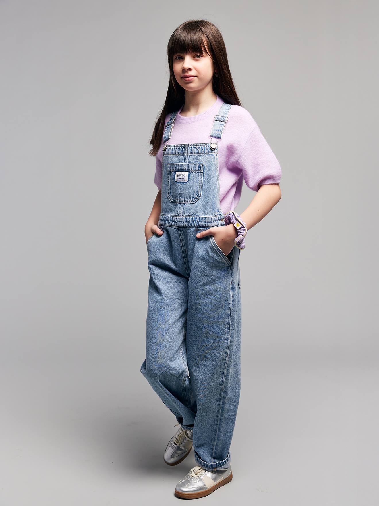 Latzjeans Mädchen Beach club JONEN, Recycling-Baumwolle helles blau Gr. 158