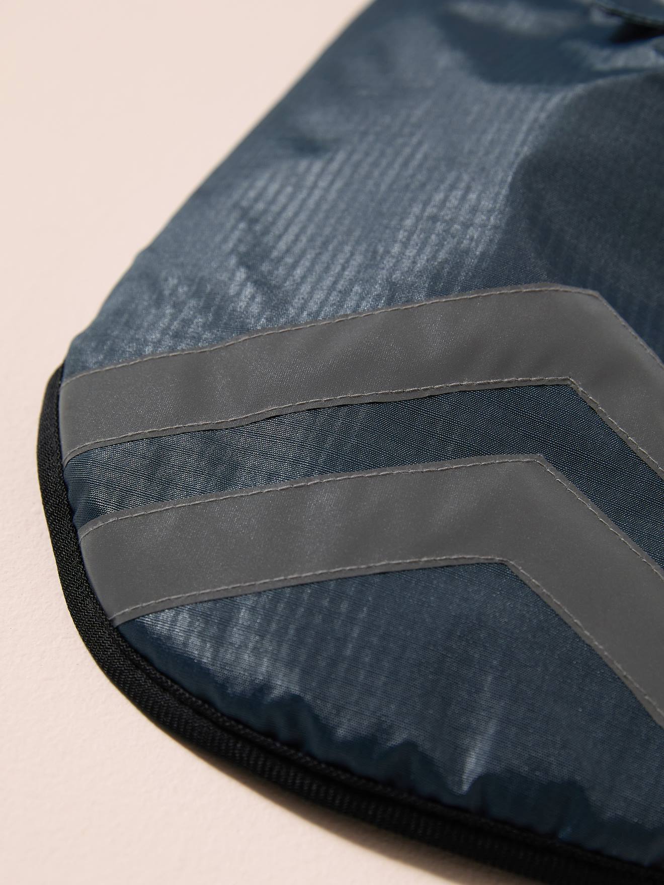 Thumbnail - Wasserdichter Hunde Regenmantel mit Reflektorstreifen