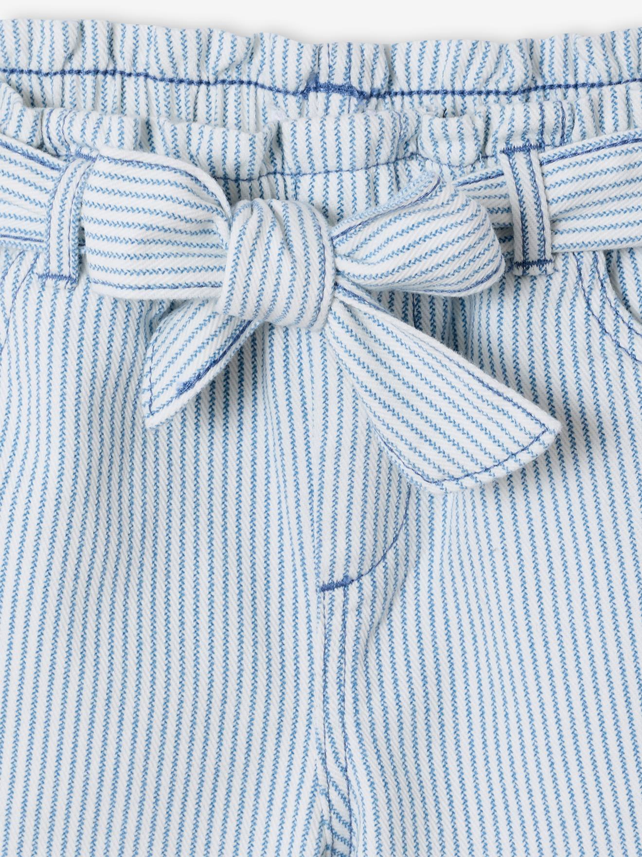 Thumbnail - Twill-Shorts mit Bindegürtel und leicht ausgefranstem Beinabschluss Mädchen