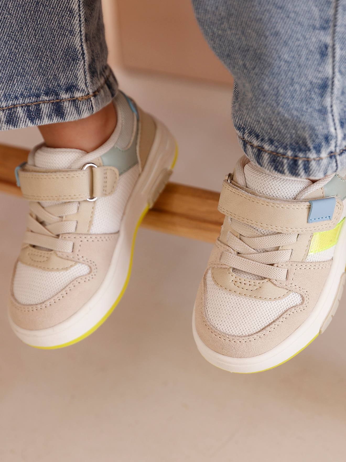 Sneakers Baby mit elastischer Schnürung set