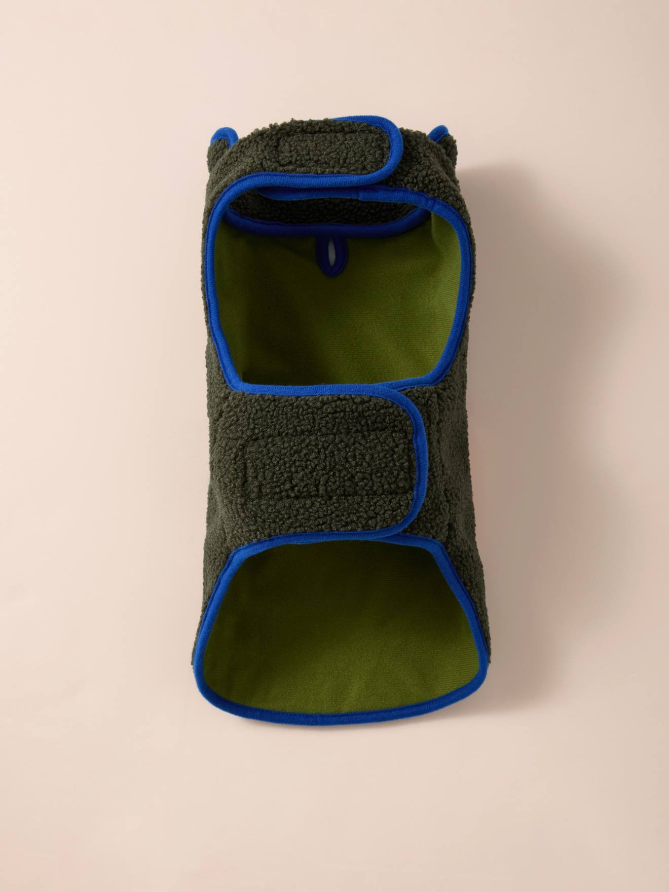 Thumbnail - Fleece-Mantel für Hunde mit kleiner Tasche