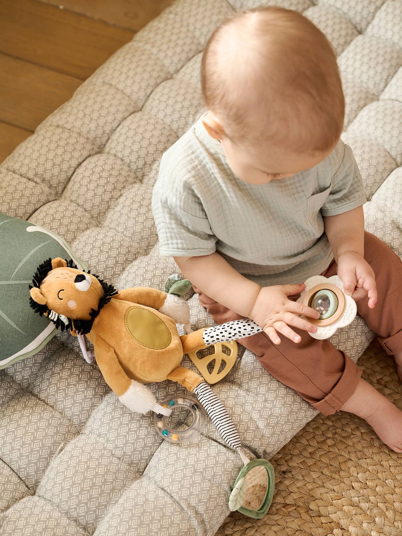 Vertbaudet Baby Activity-Löwe Tansania Zum Aufhängen Gelb Einheitsgröße