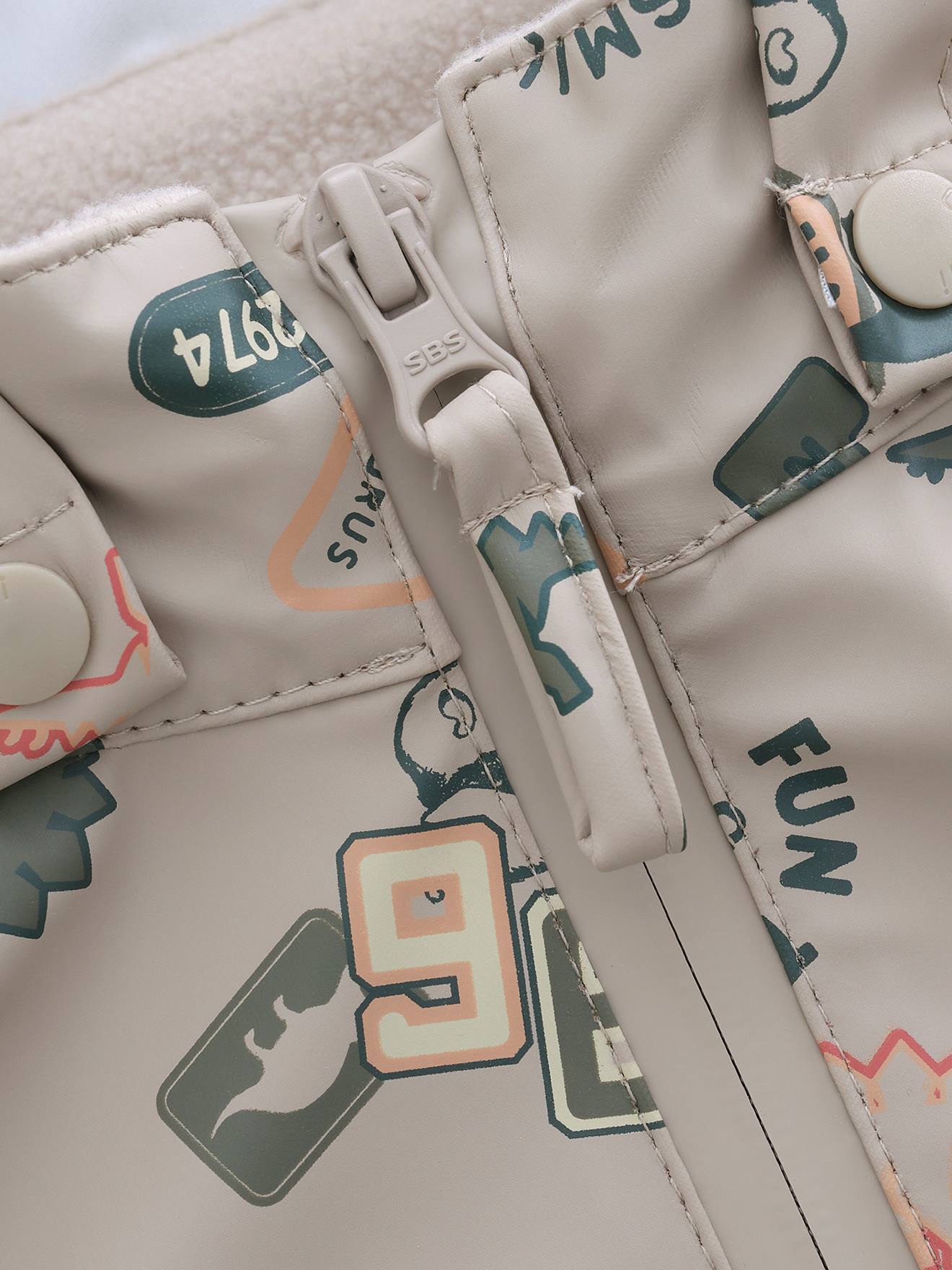 Thumbnail - Regenjacke mit Allover-Print