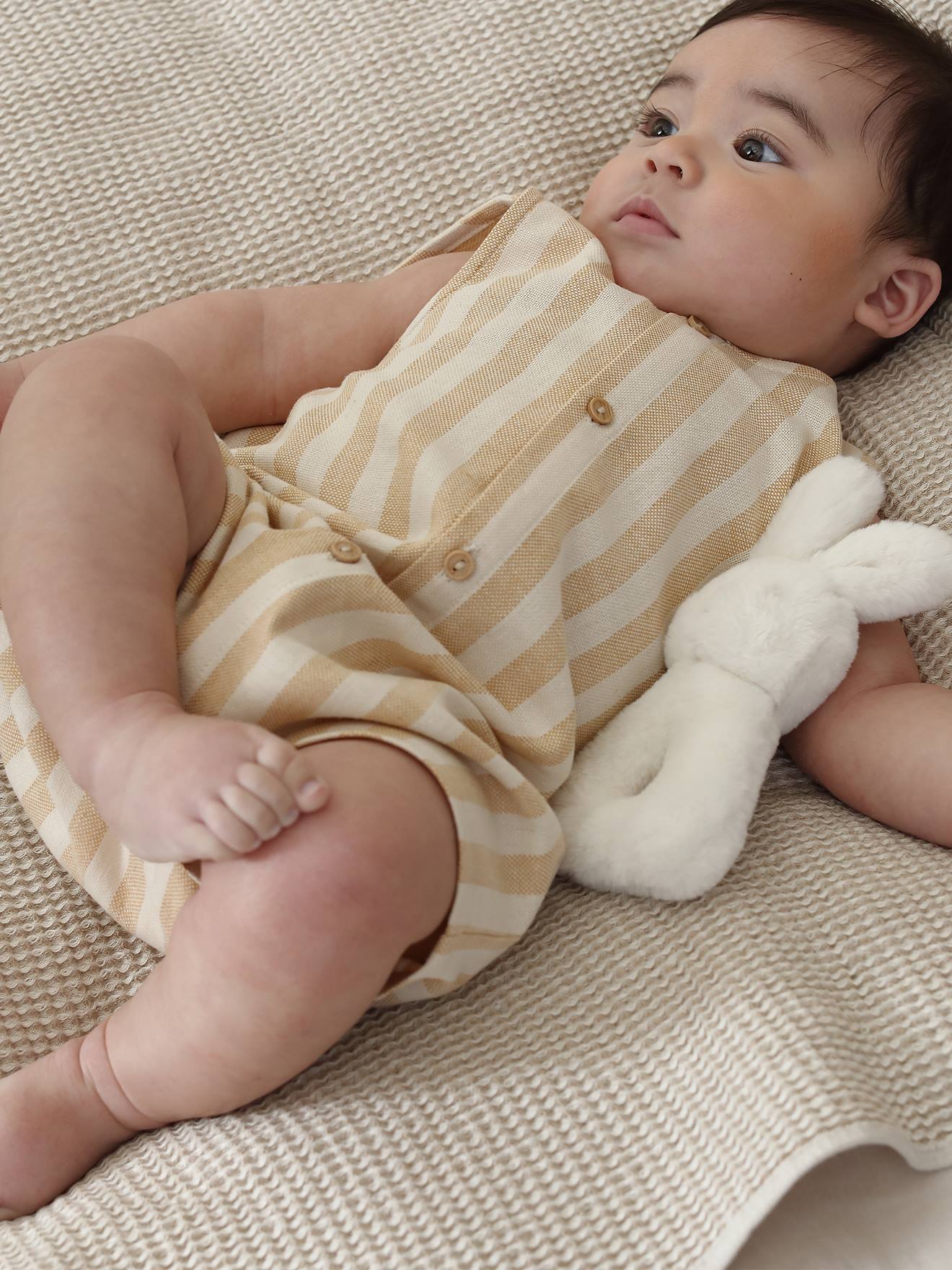 Ärmelloser Baby Kurzoverall mit Streifen