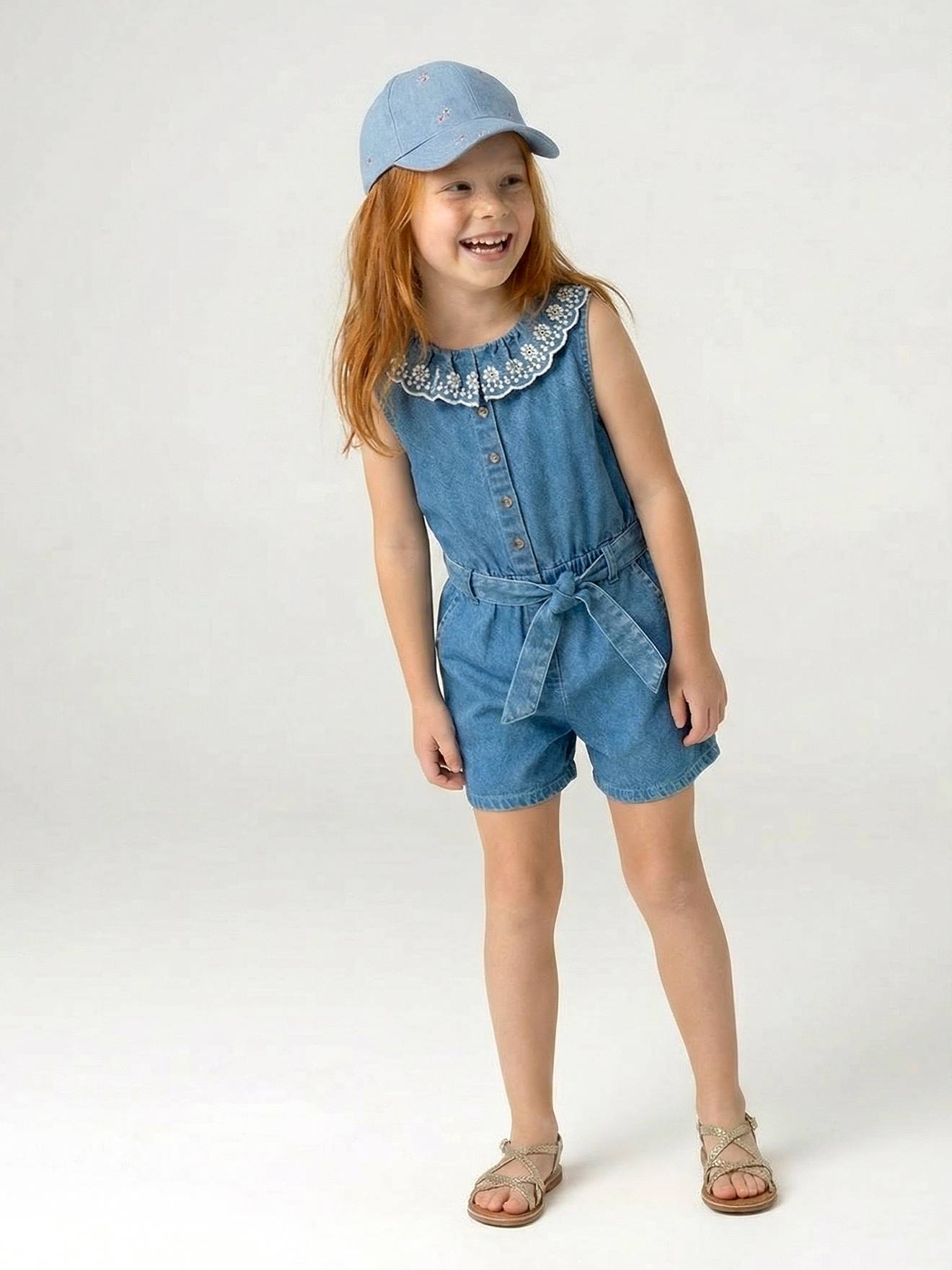 Kurzoverall Denim bestickter Kragen Mädchen blau Gr. 146/152 von vertbaudet