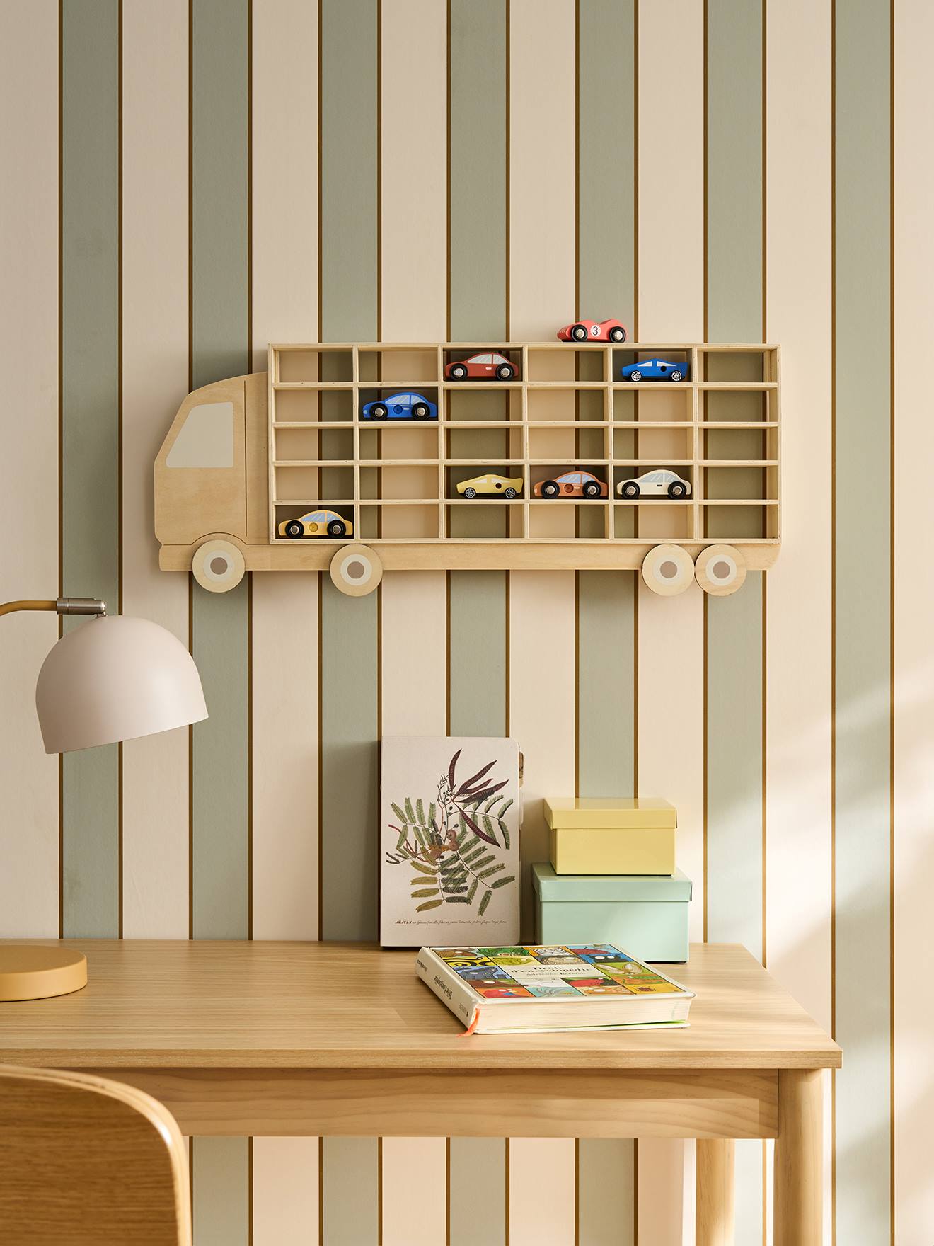 Deko-Wandregal LKW Sammlervitrine Kinderzimmer