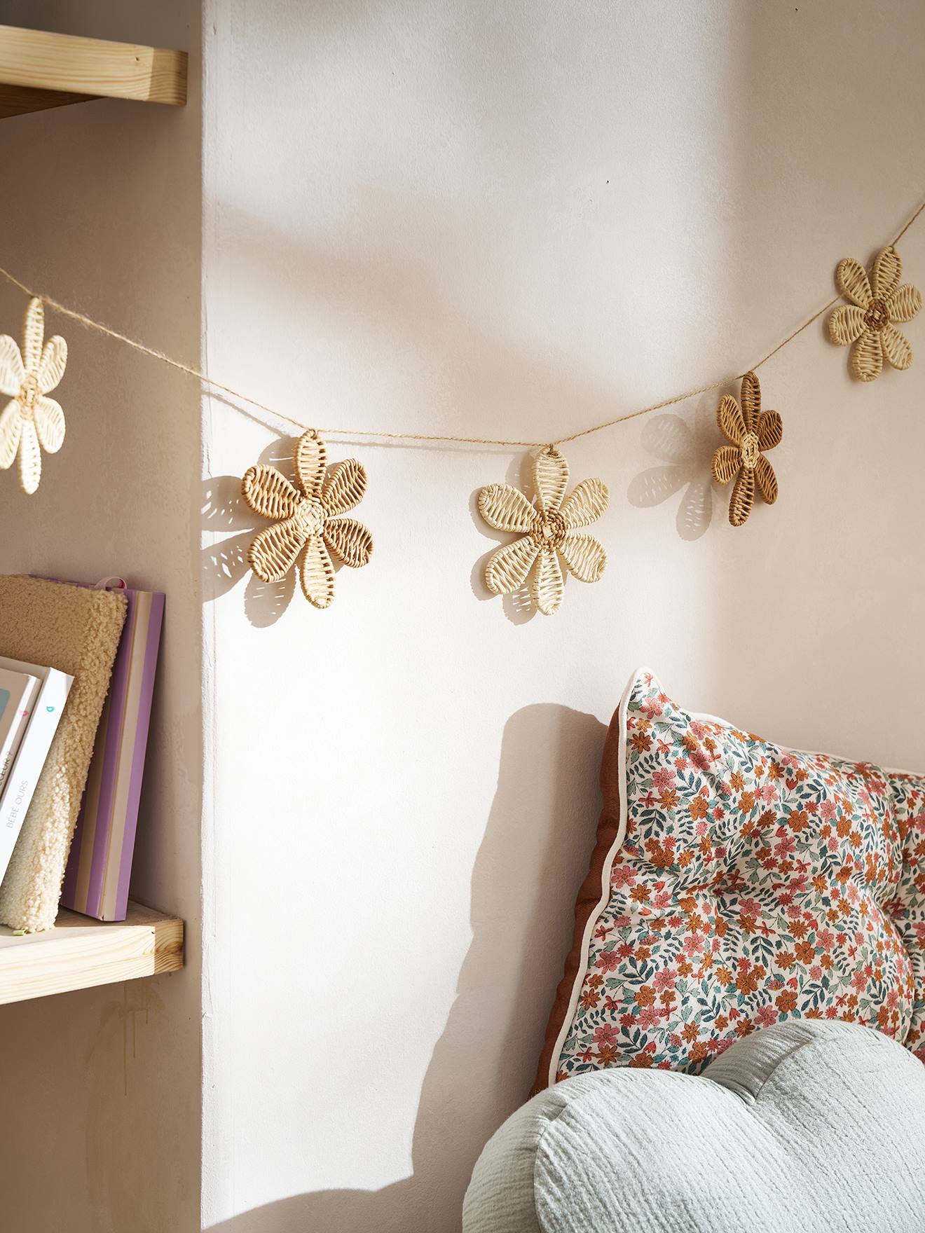 Rattan-Girlande BLUMEN Kinderzimmer