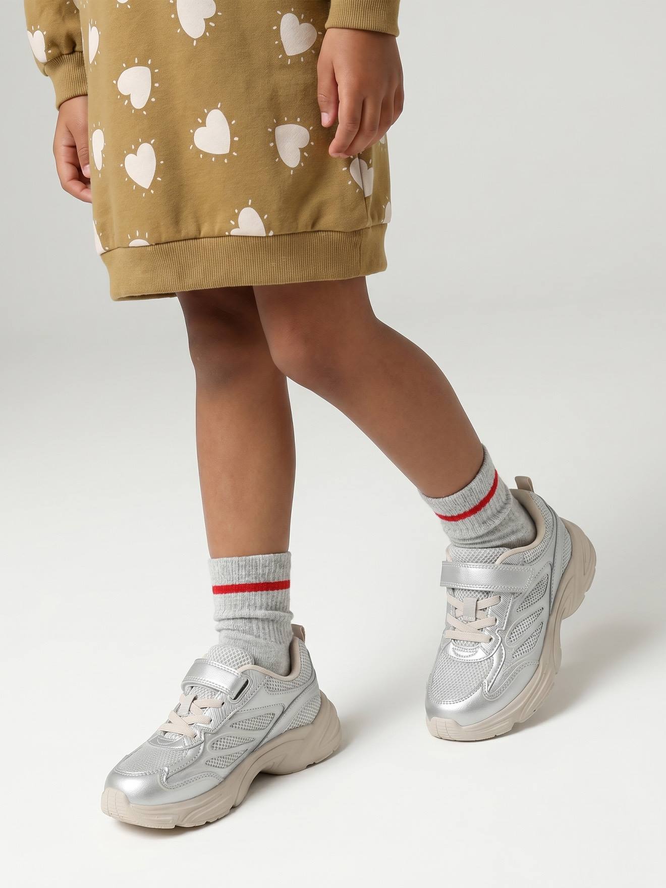 Sneakers in Metallic-Optik Mädchen