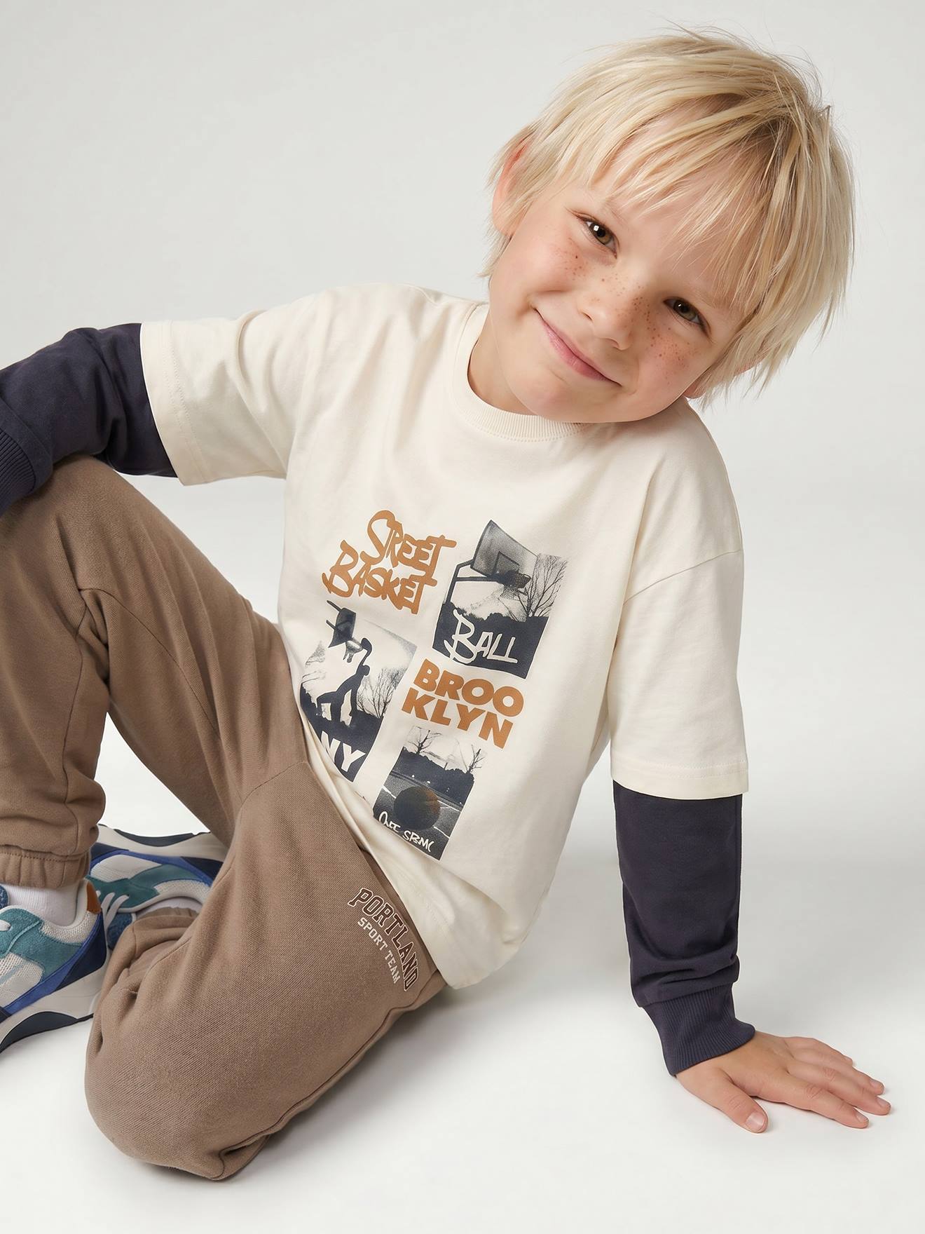 Shirt mit Fotoprint Brooklyn und Lagen-Look Jungen