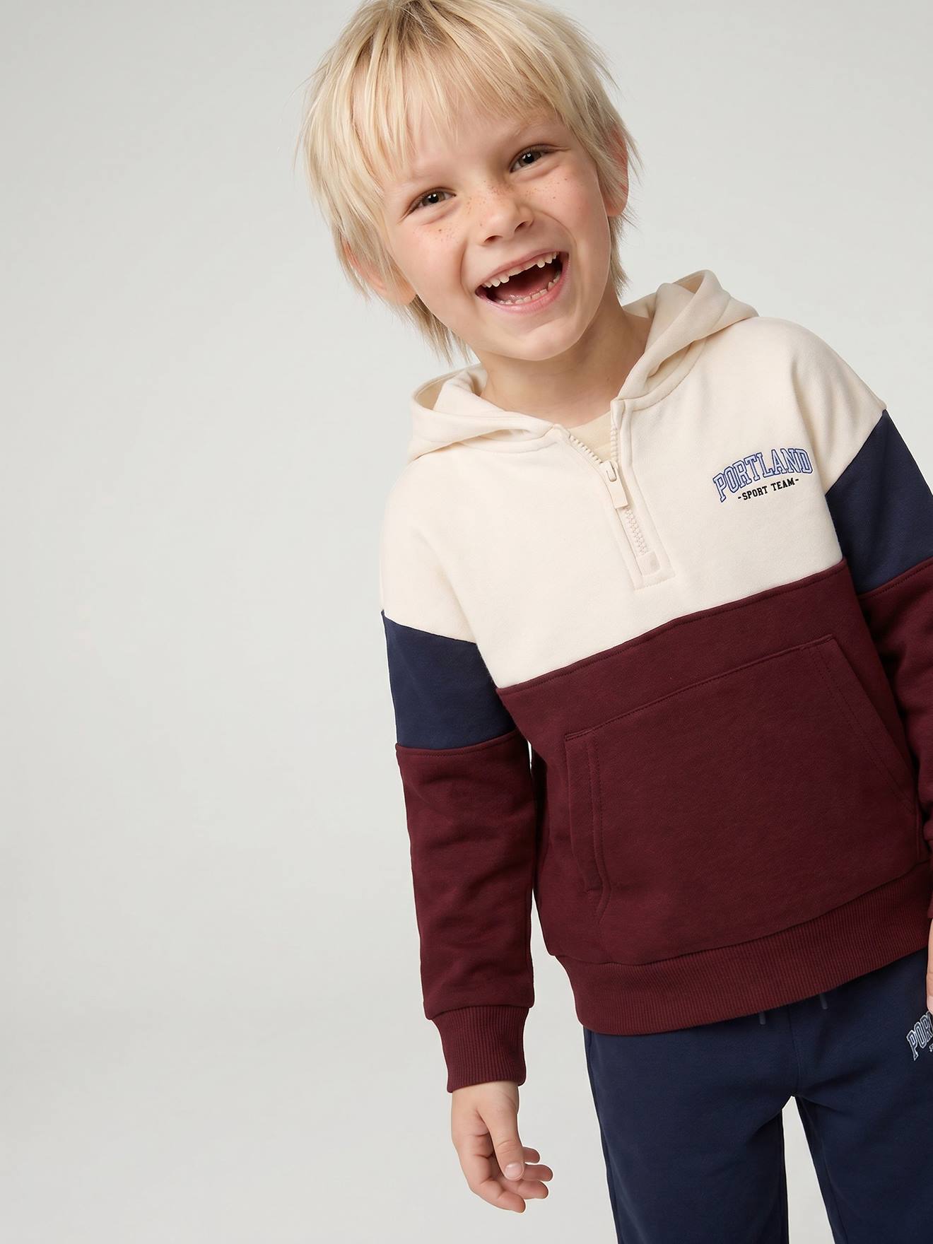Kapuzensweatshirt Jungen im Colorblock-Look