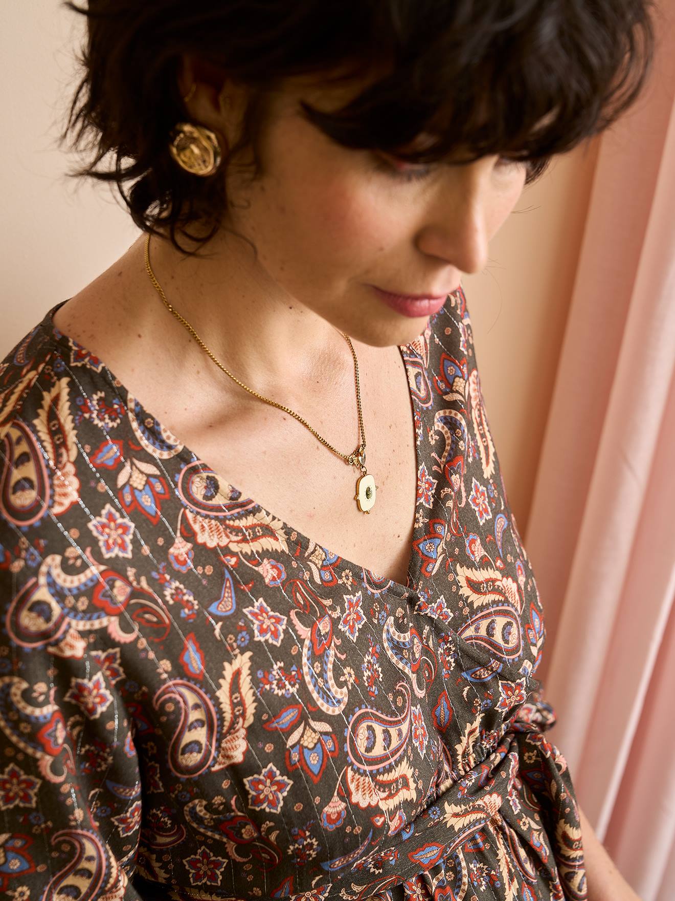 Geblümtes Kleid für Schwangerschaft & Stillzeit