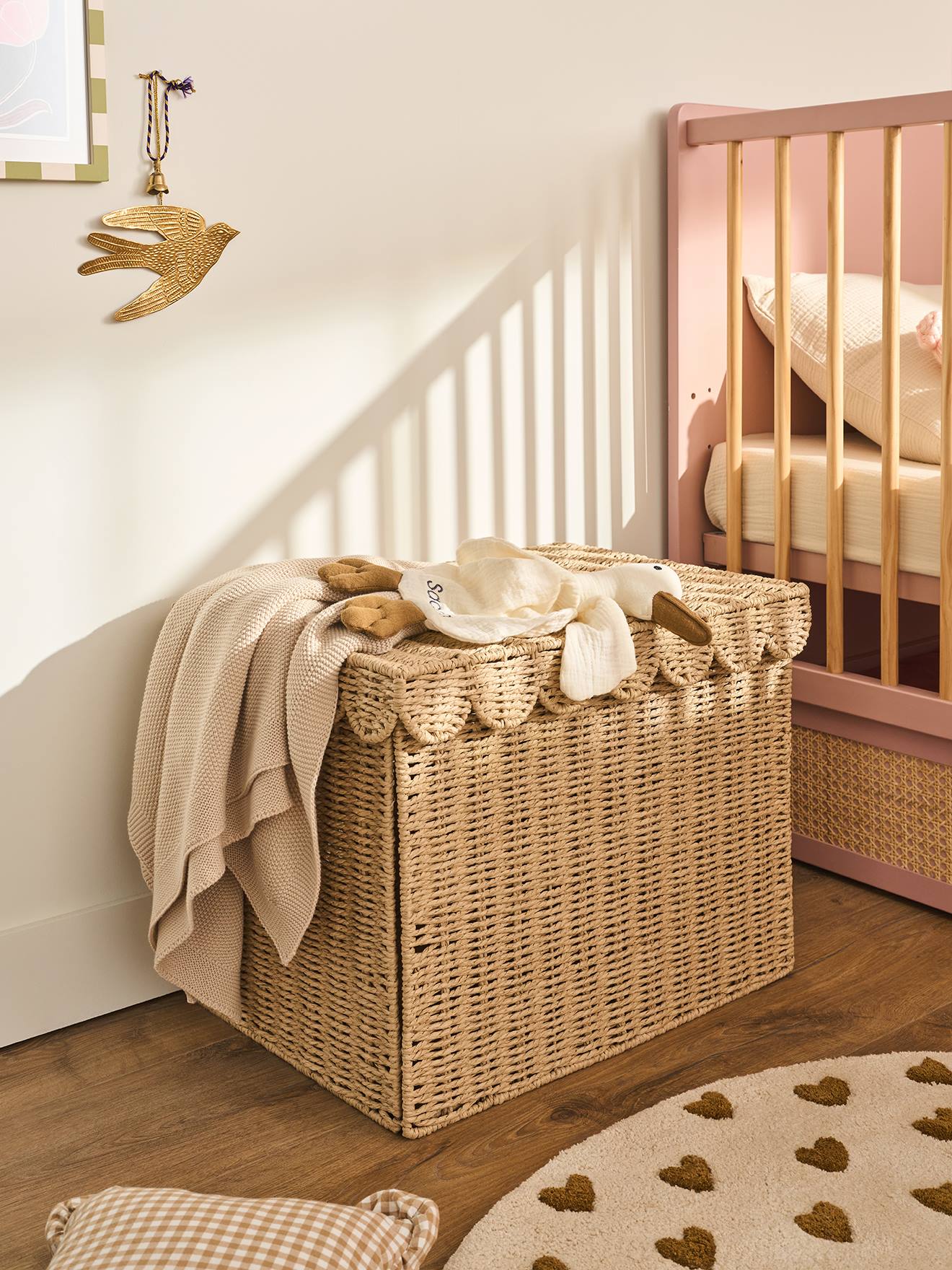 Aufbewahrungstruhe FESTON mit Deckel Papierkordel Kinderzimmer