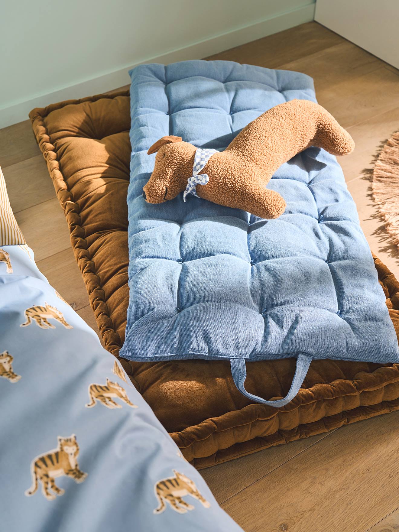 Bodenmatratze Denim-Look mit Tragegriffen Kinderzimmer