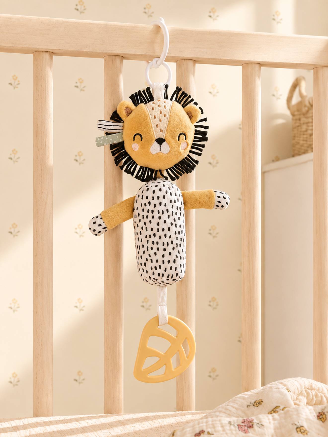 Baby Activity-Löwe zum Aufhängen TANSANIA