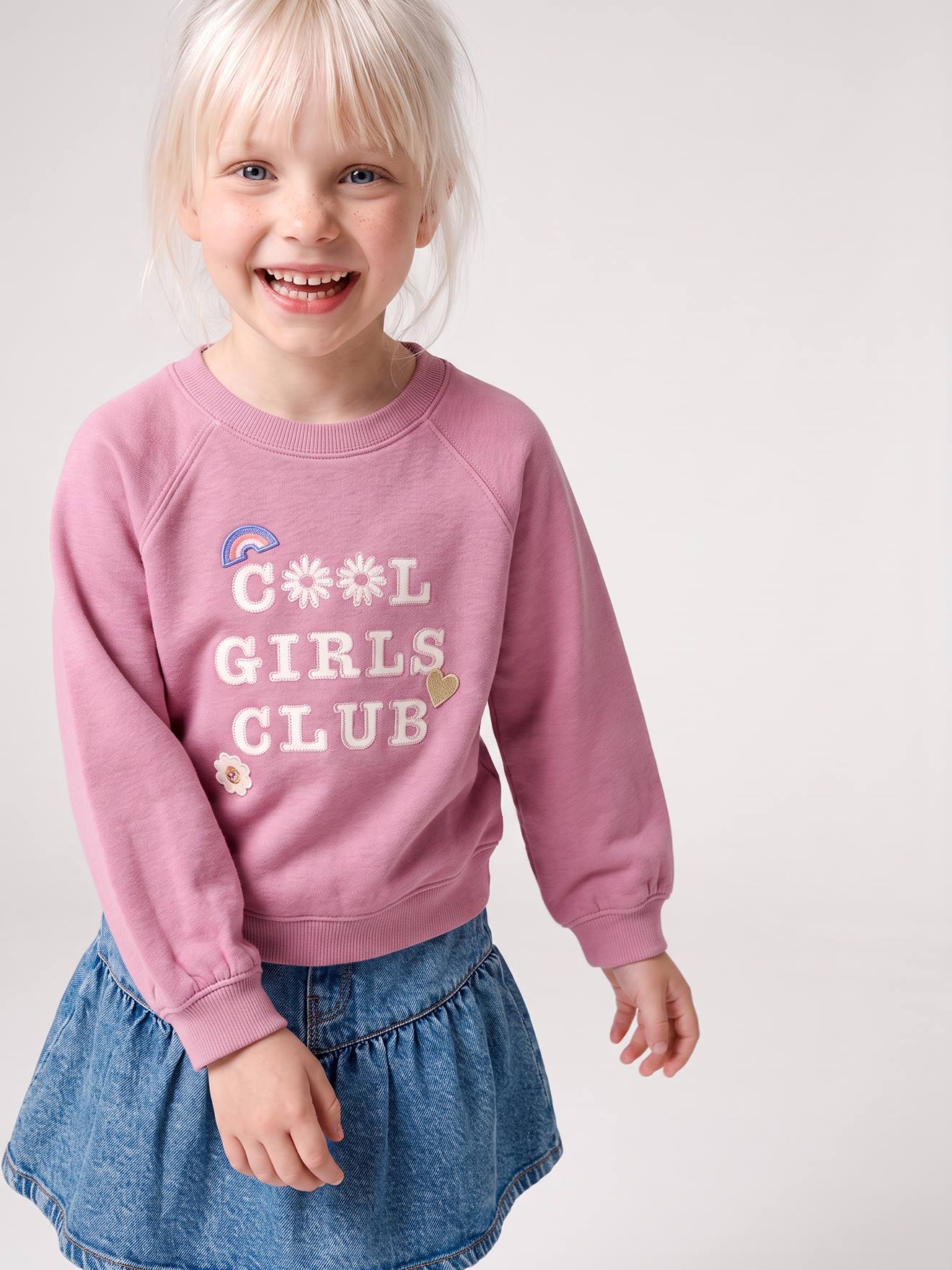 Sweatshirt mit Aufnähern und Schriftzug Mädchen