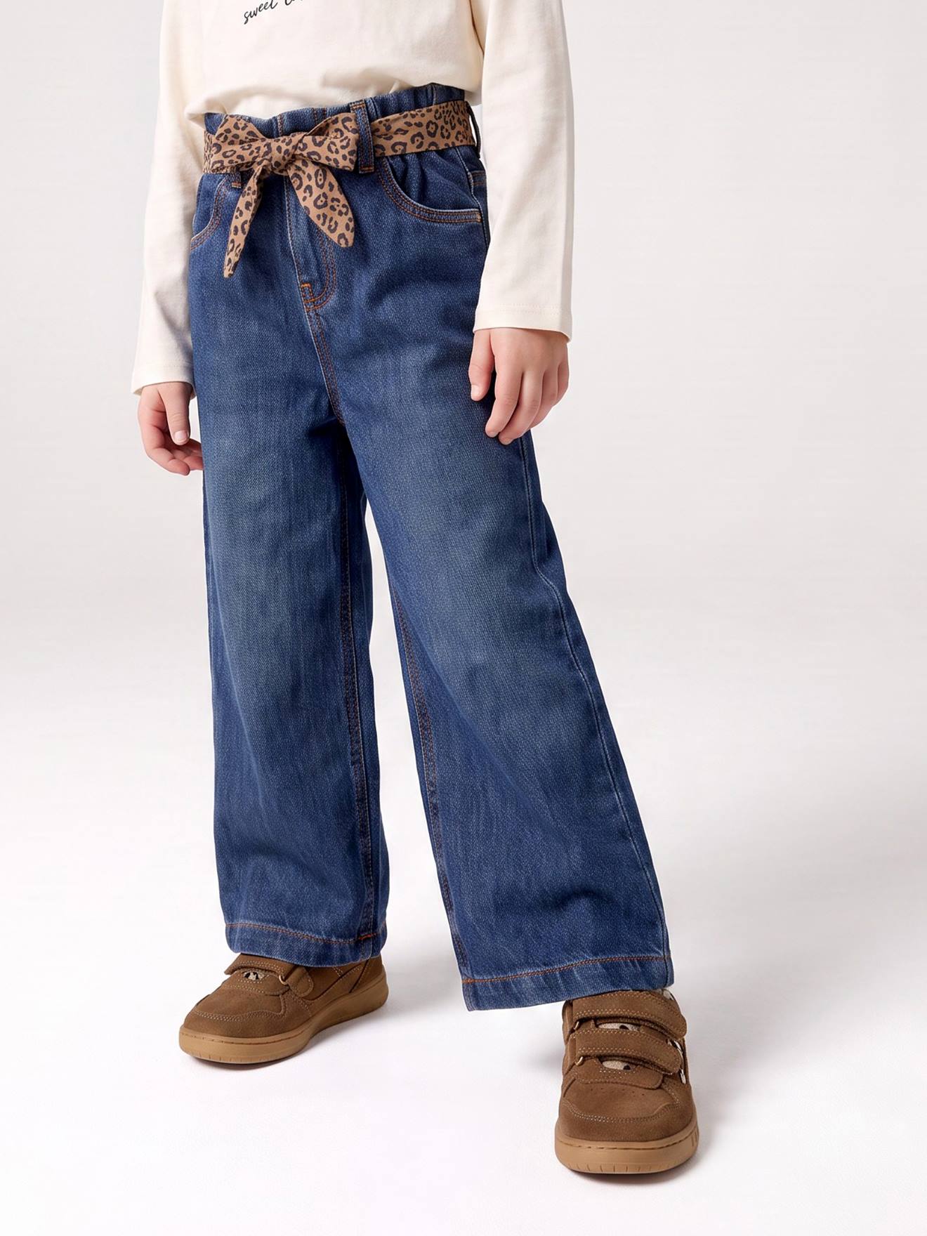 Weite Paperbag-Jeans mit en Stoffgürtel Mädchen