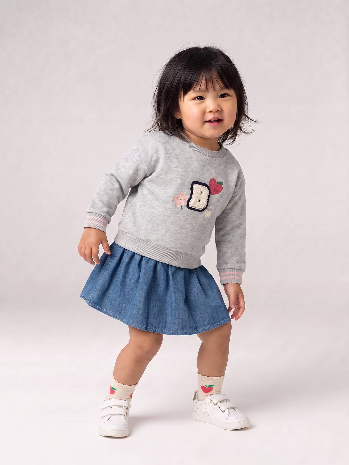 Kleid mit Druckknopföffnung hinten Baby