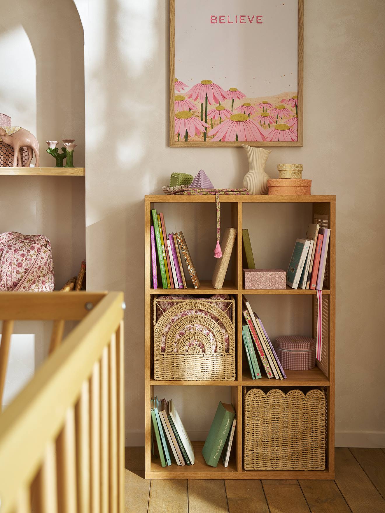 Kinder Regal mit 6 Aufbewahrungsfächern und Rattan-Geflecht