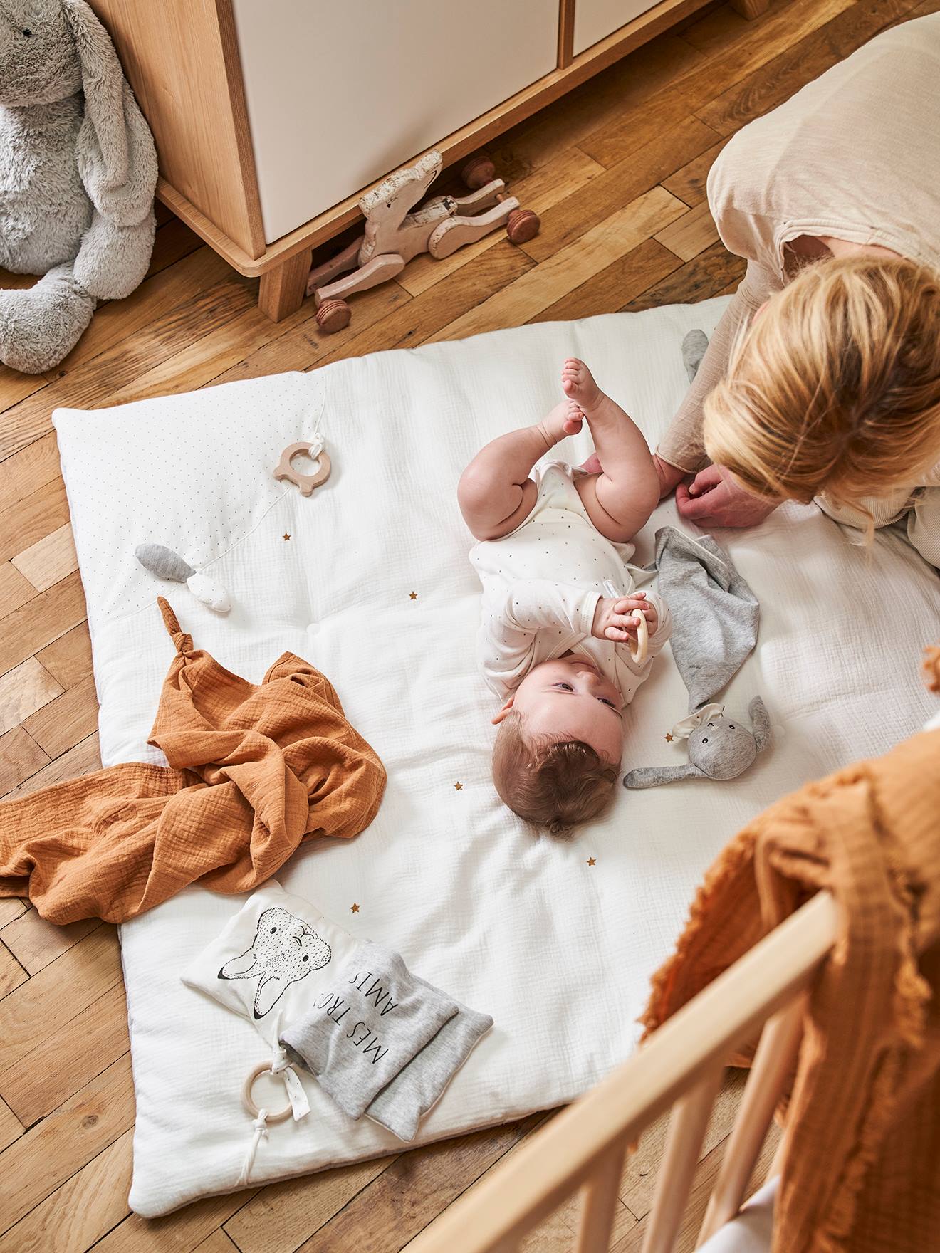 vertbaudet Baby Activity-Decke KLEINE FREUNDE in hellgrau