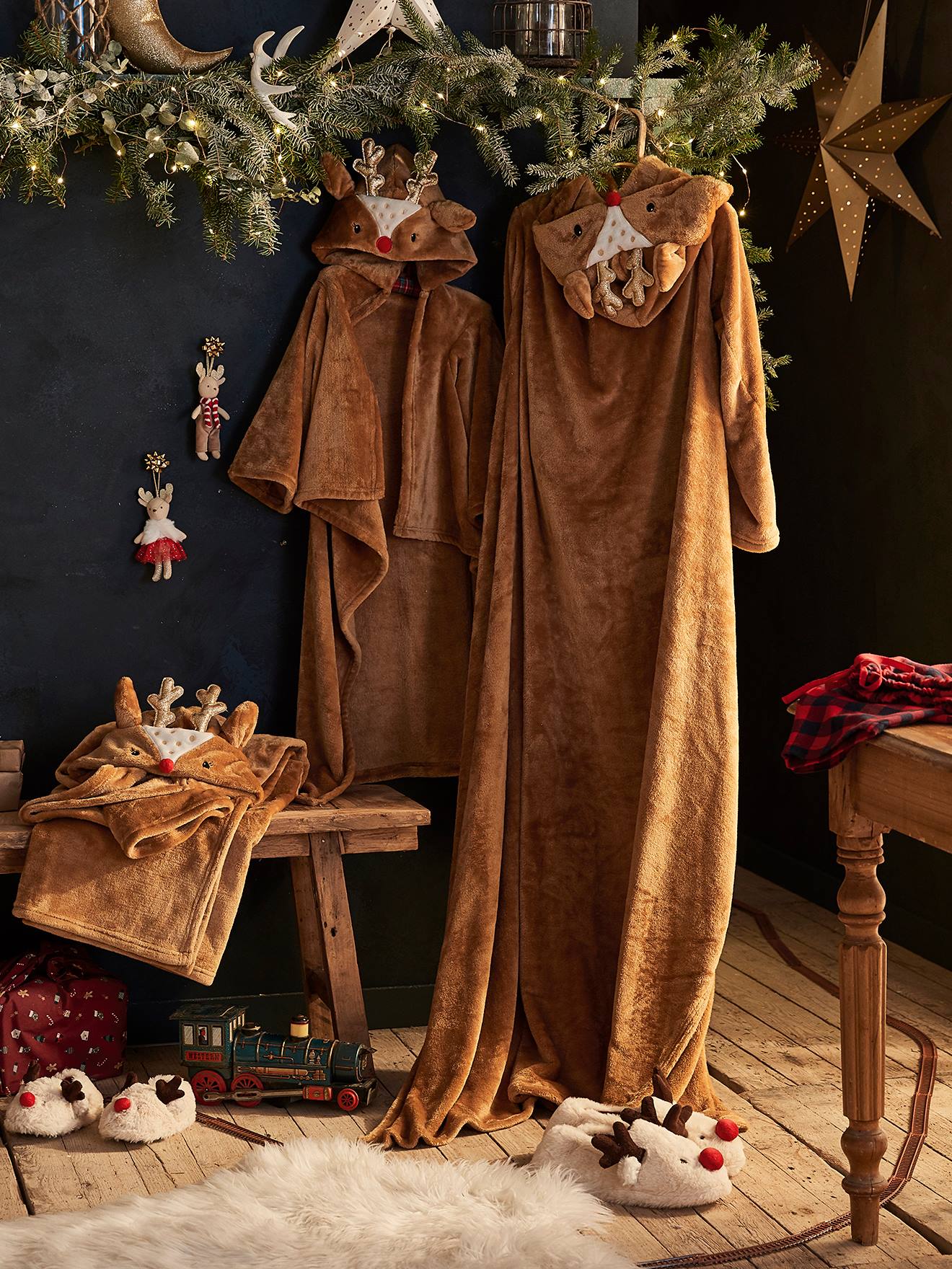 Thumbnail - Kinder & Eltern Decke mit Kapuze und Ärmeln