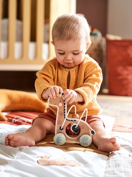 Baby Motorikschleife Bär, Holz FSC - braun/tansania giraffe - 2