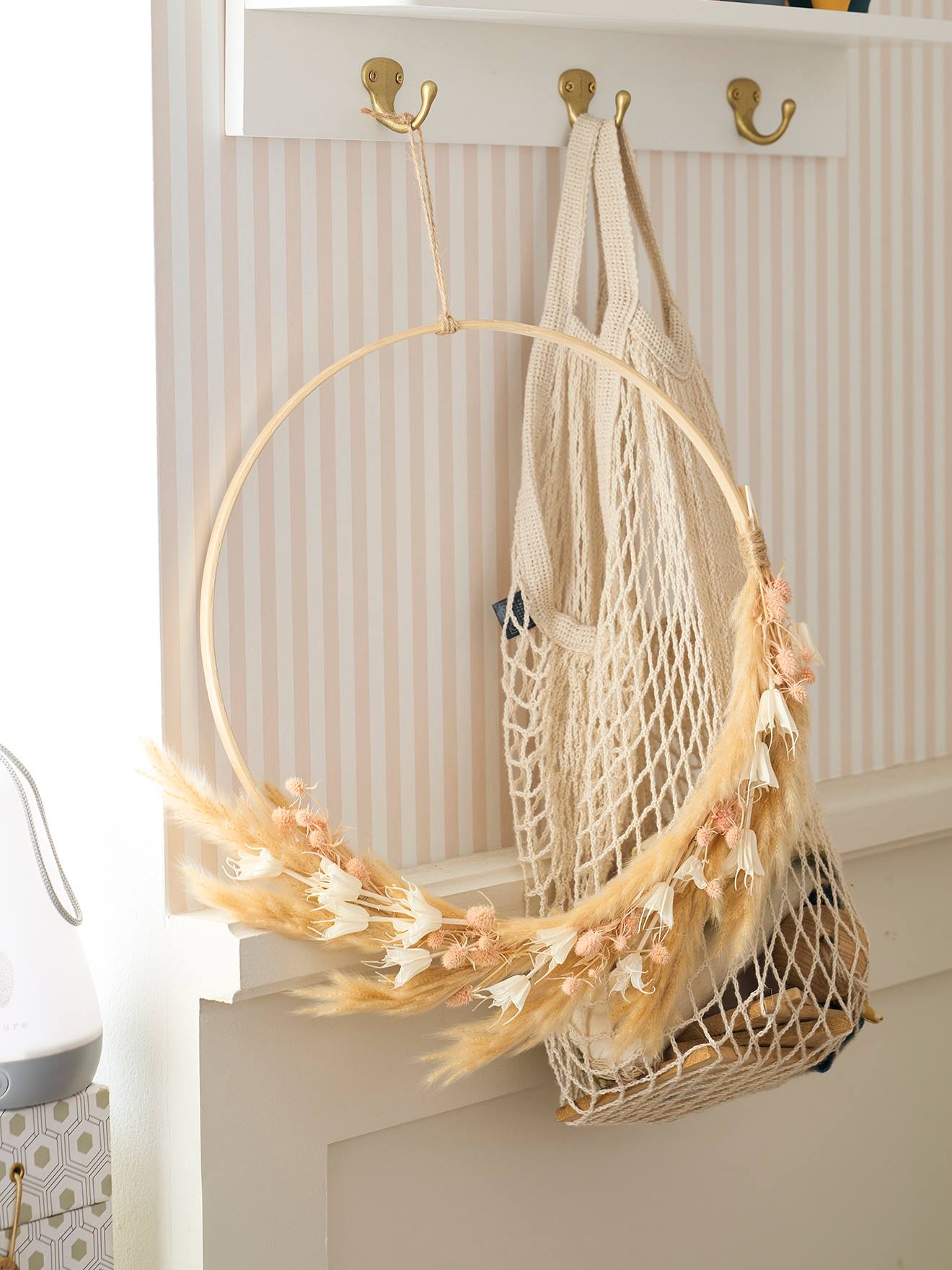 Kinderzimmer Blumenkranz aus Trockenblumen rosa von vertbaudet