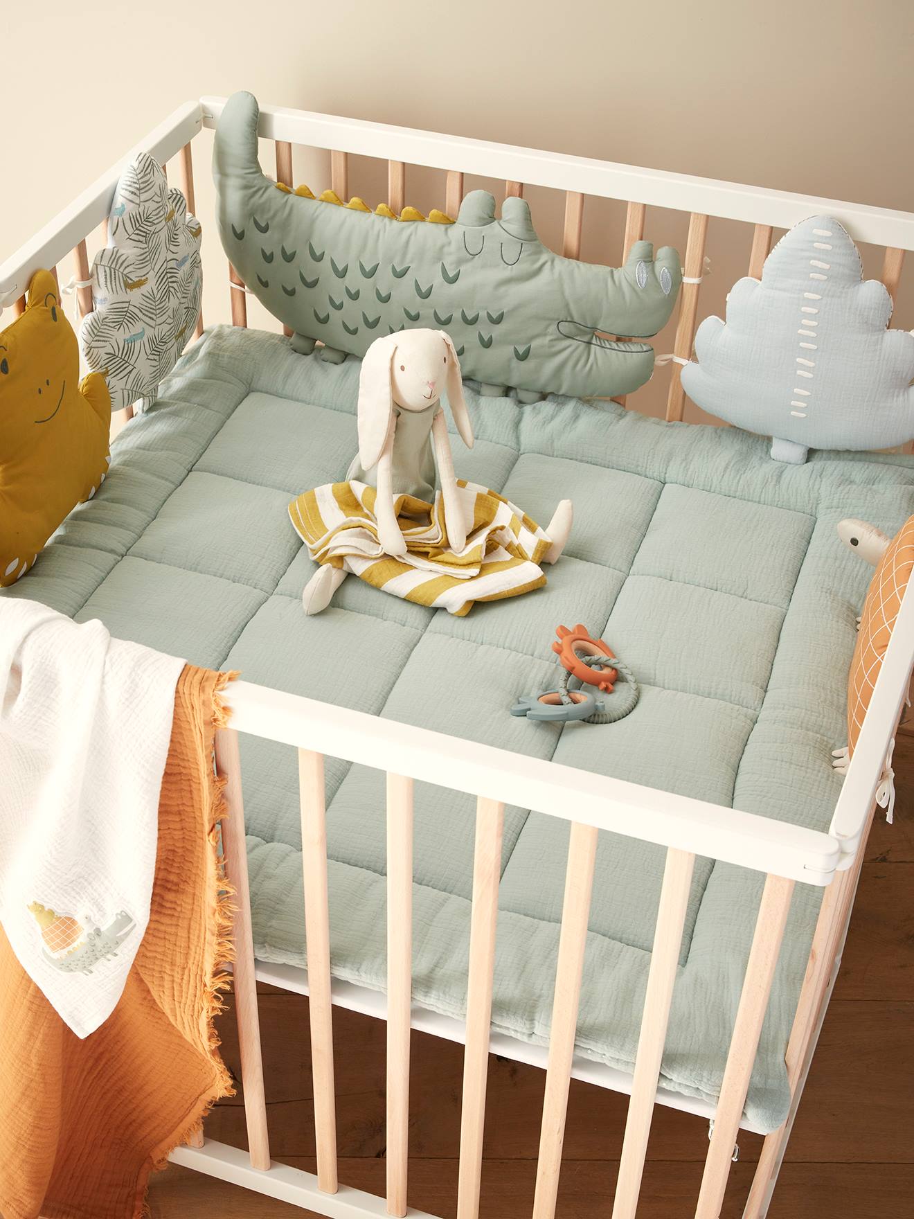 Vertbaudet Baby Bettumrandung Mehrfarbig/Krokodil 180X30