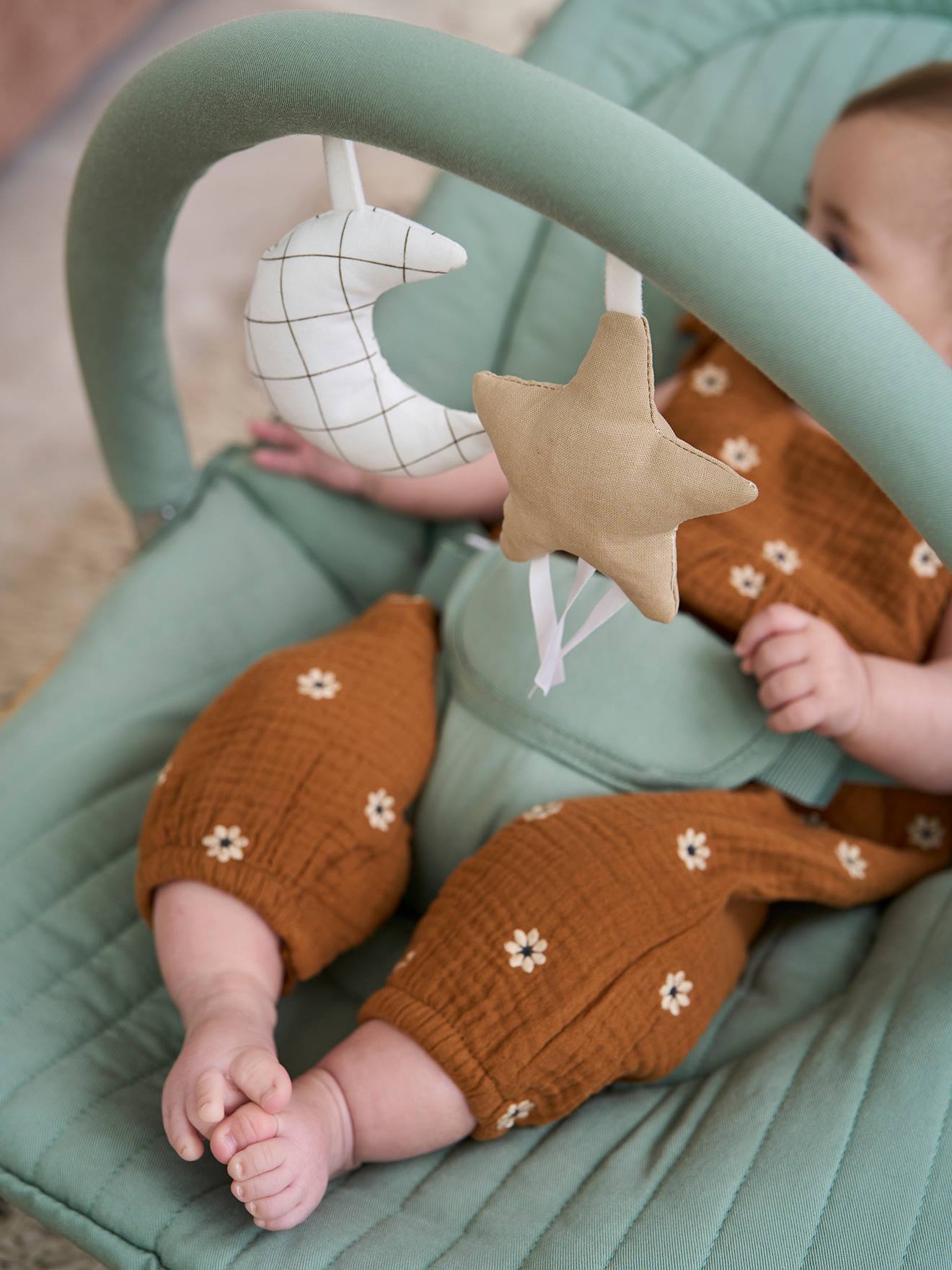 Thumbnail - Babywippe mit Spielbogen BABYDREAM mond sterne