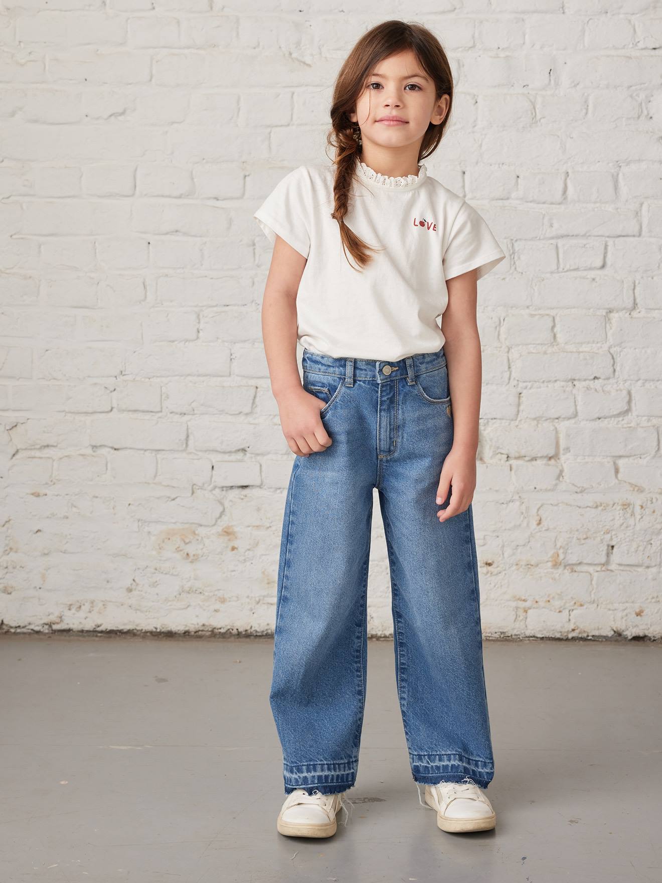 Mädchen Jeans Flare-Fit mit Herzstickerei