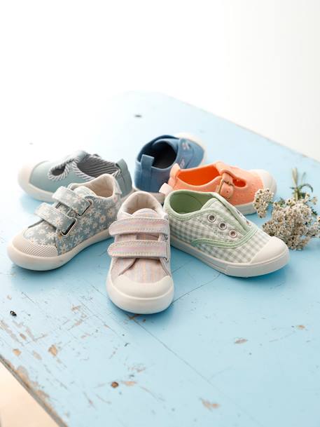 Mädchen Baby Stoff-Sneakers mit Gummizug - blau bedruckt/herzen+rosa blumen+salbeigrün - 18