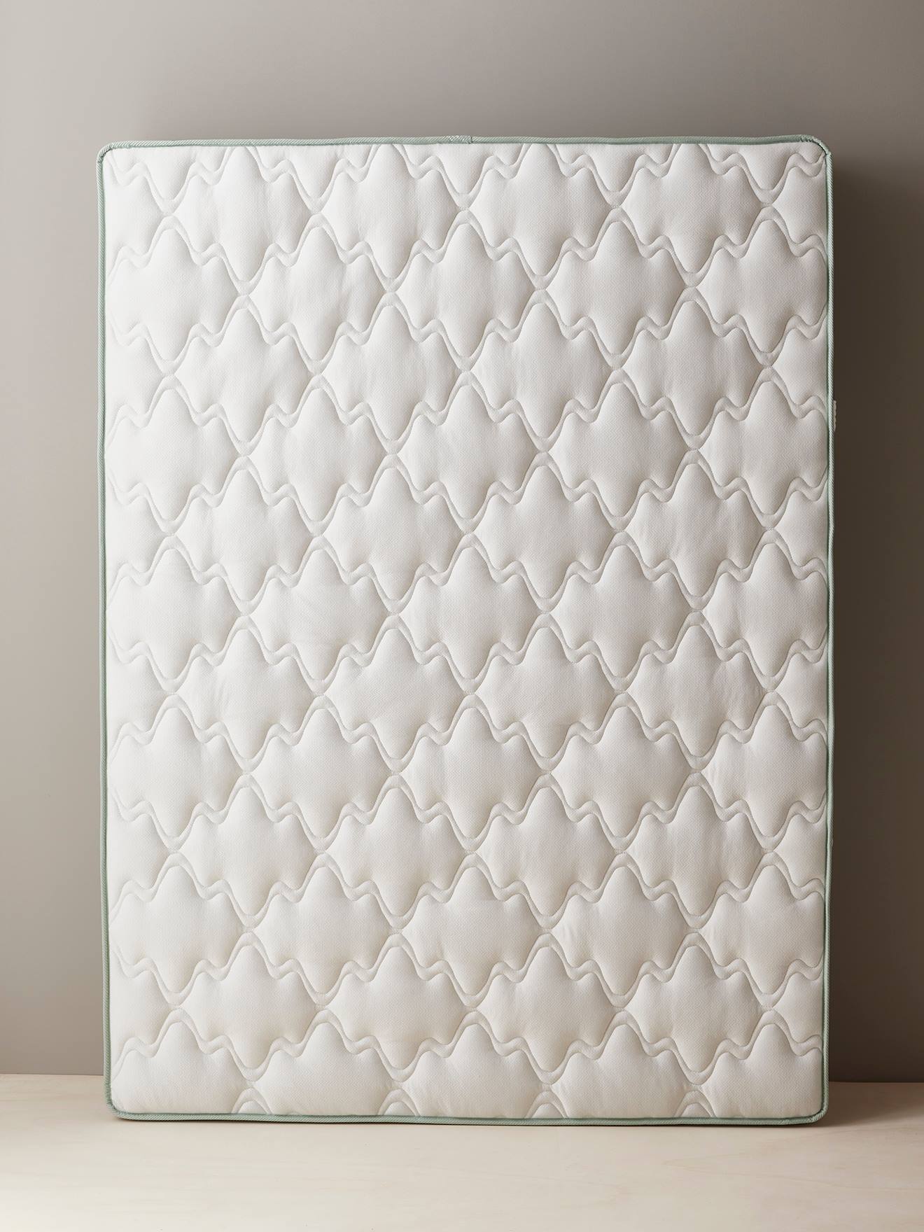 Kinder Matratze 140x190 cm mit thermoregulierender Passerelle-Ausrüstung